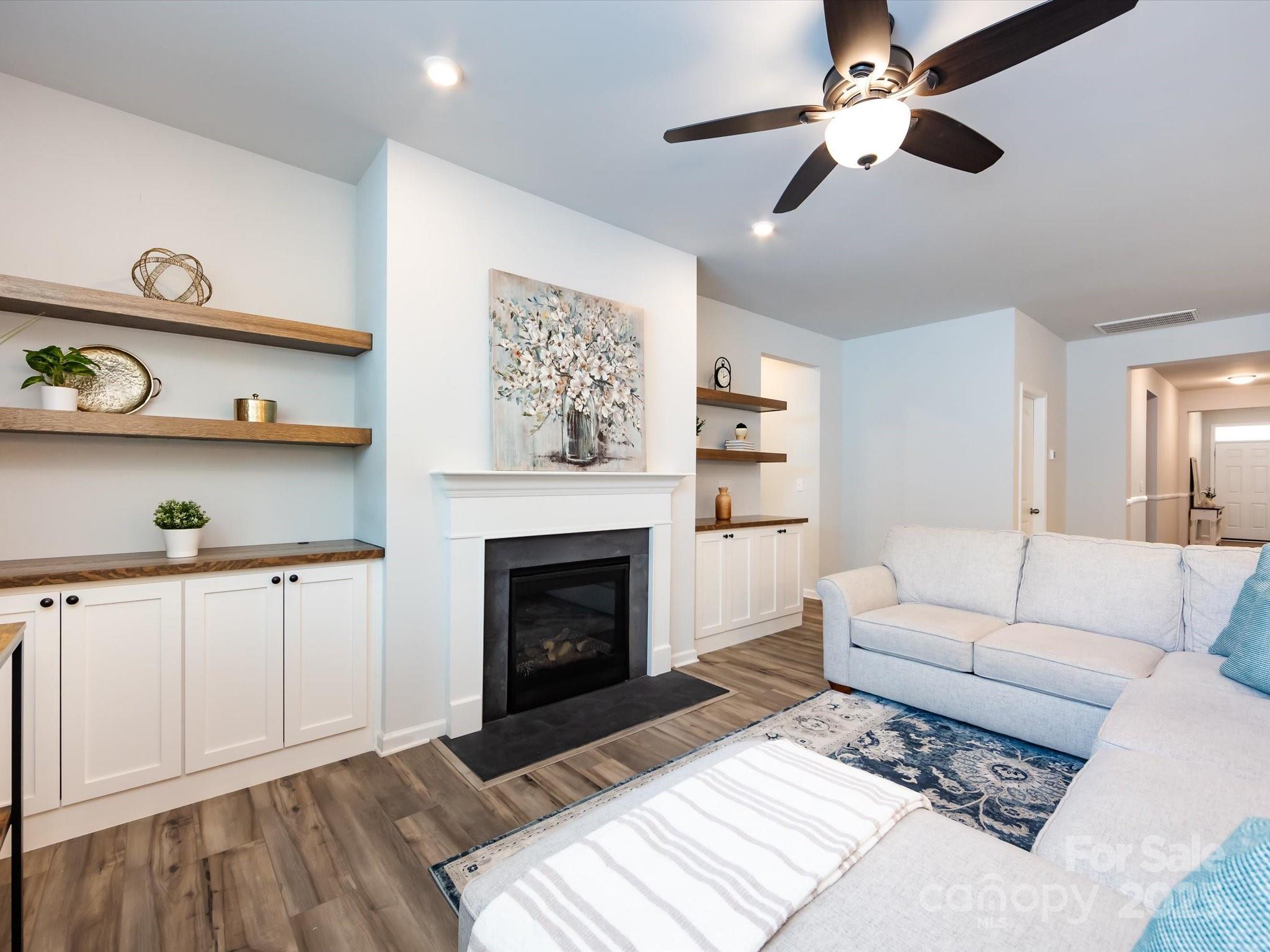 5010 Kinsbridge Drive Property Photo 22