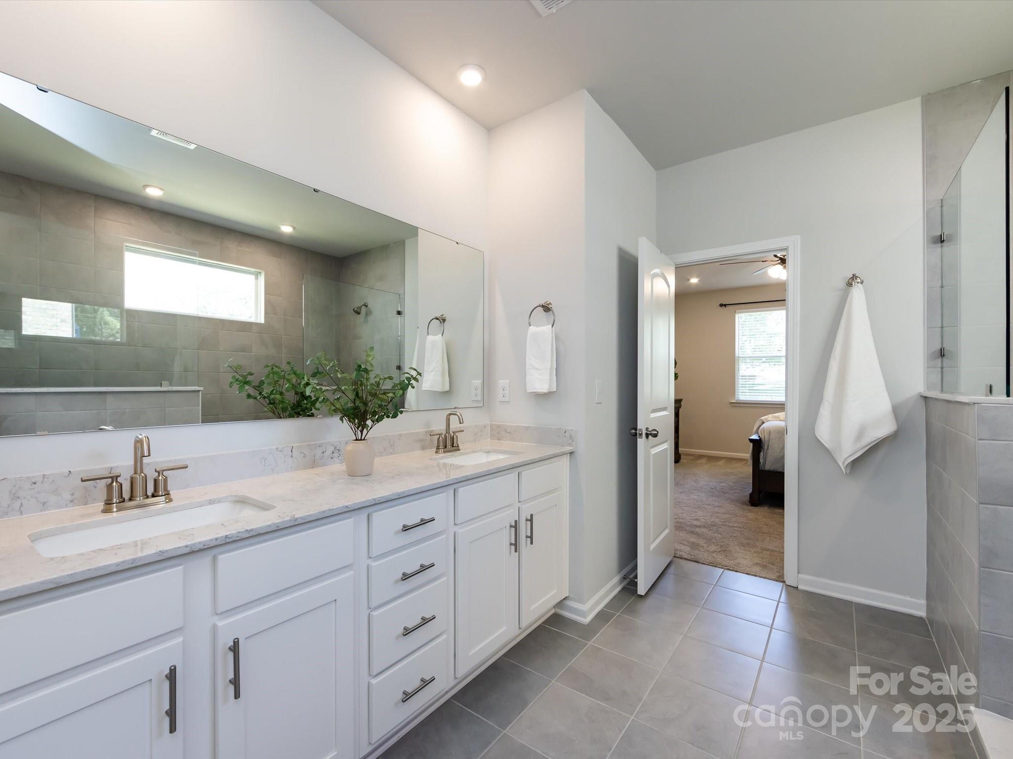 5010 Kinsbridge Drive Property Photo 39