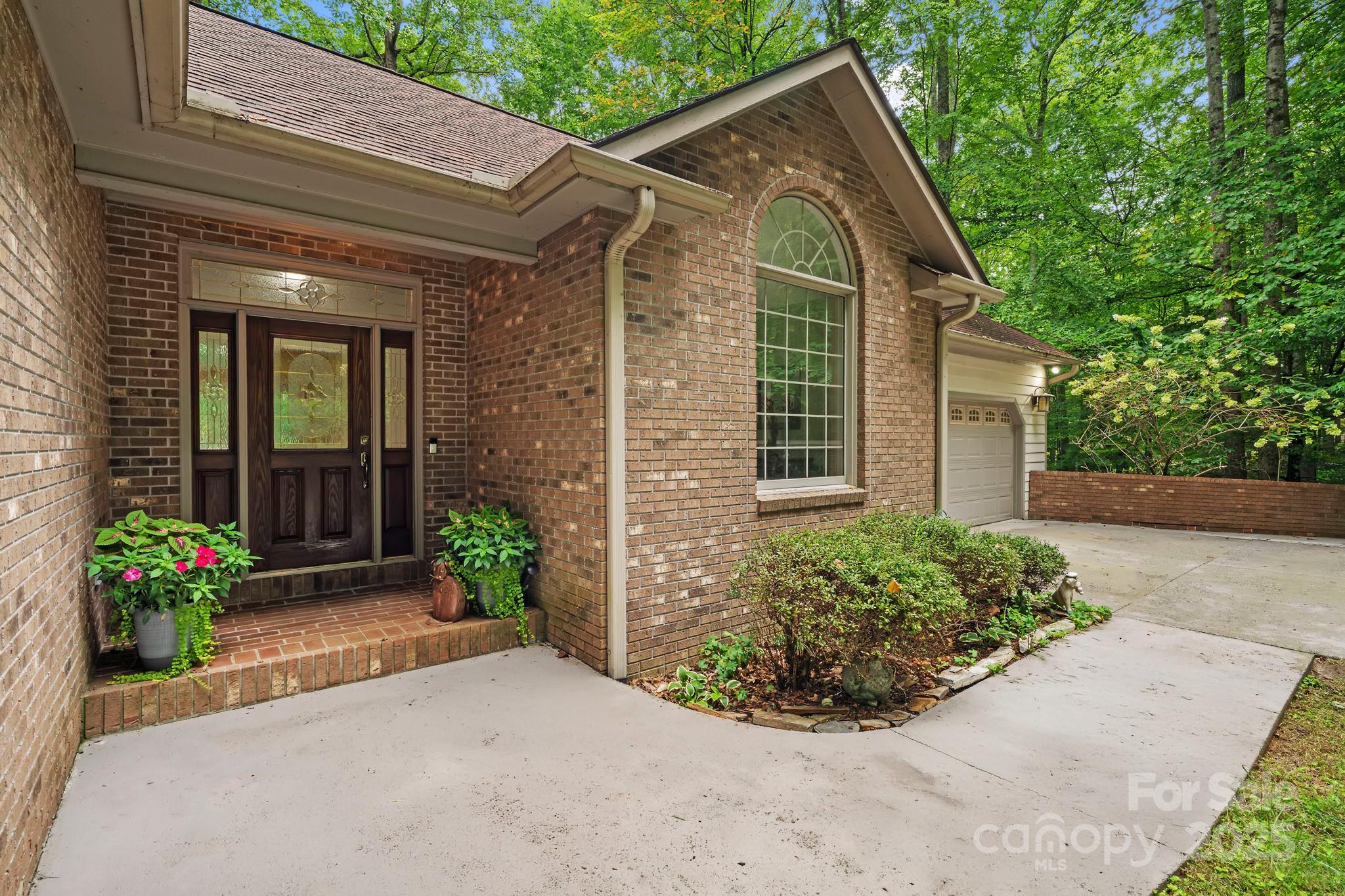 458 Blue Mist Way Property Photo 3