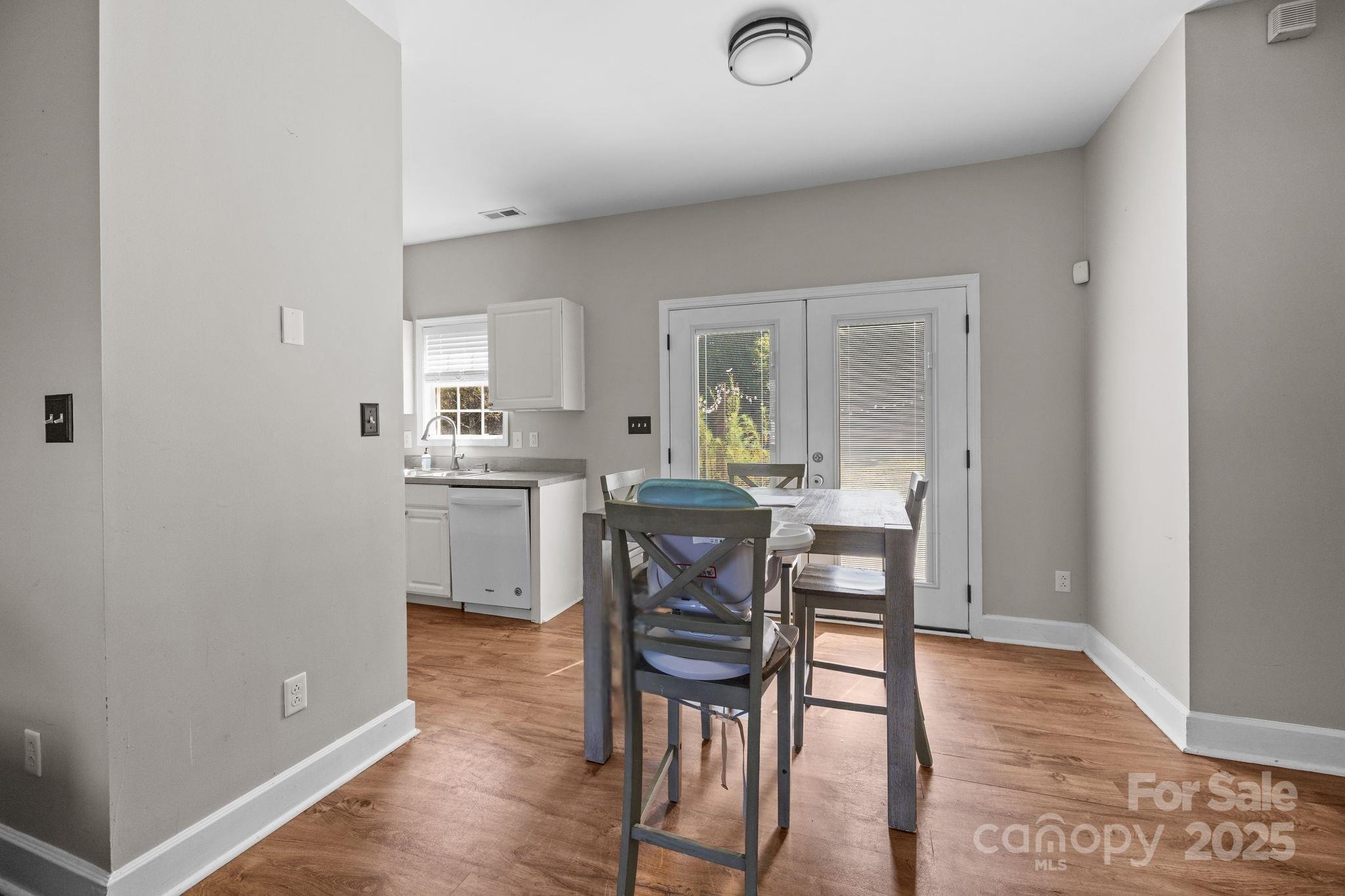 418 Summer Ridge Road Property Photo 6