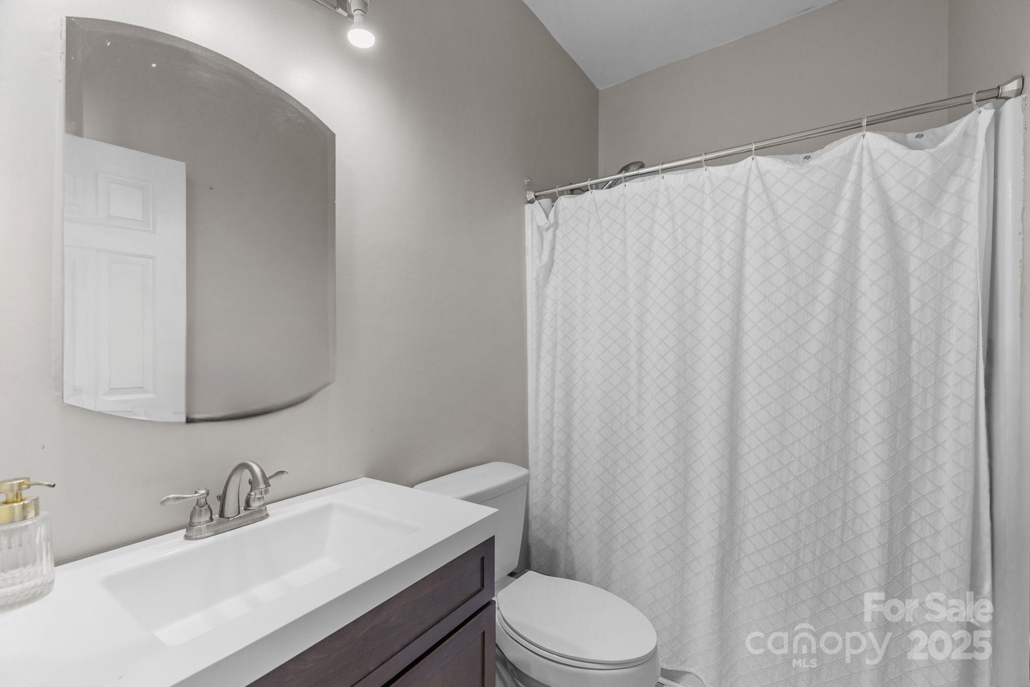 418 Summer Ridge Road Property Photo 7