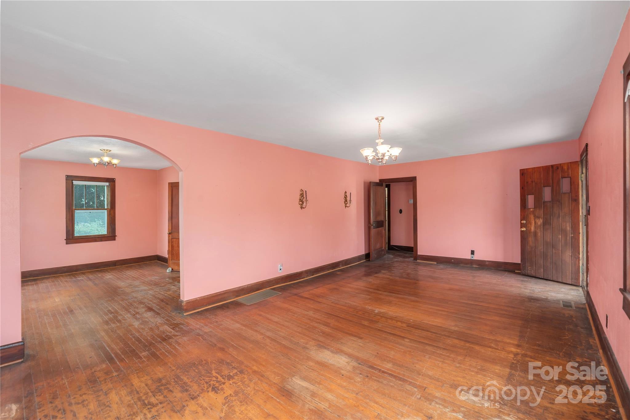 589 Pisgah Drive Property Photo 6