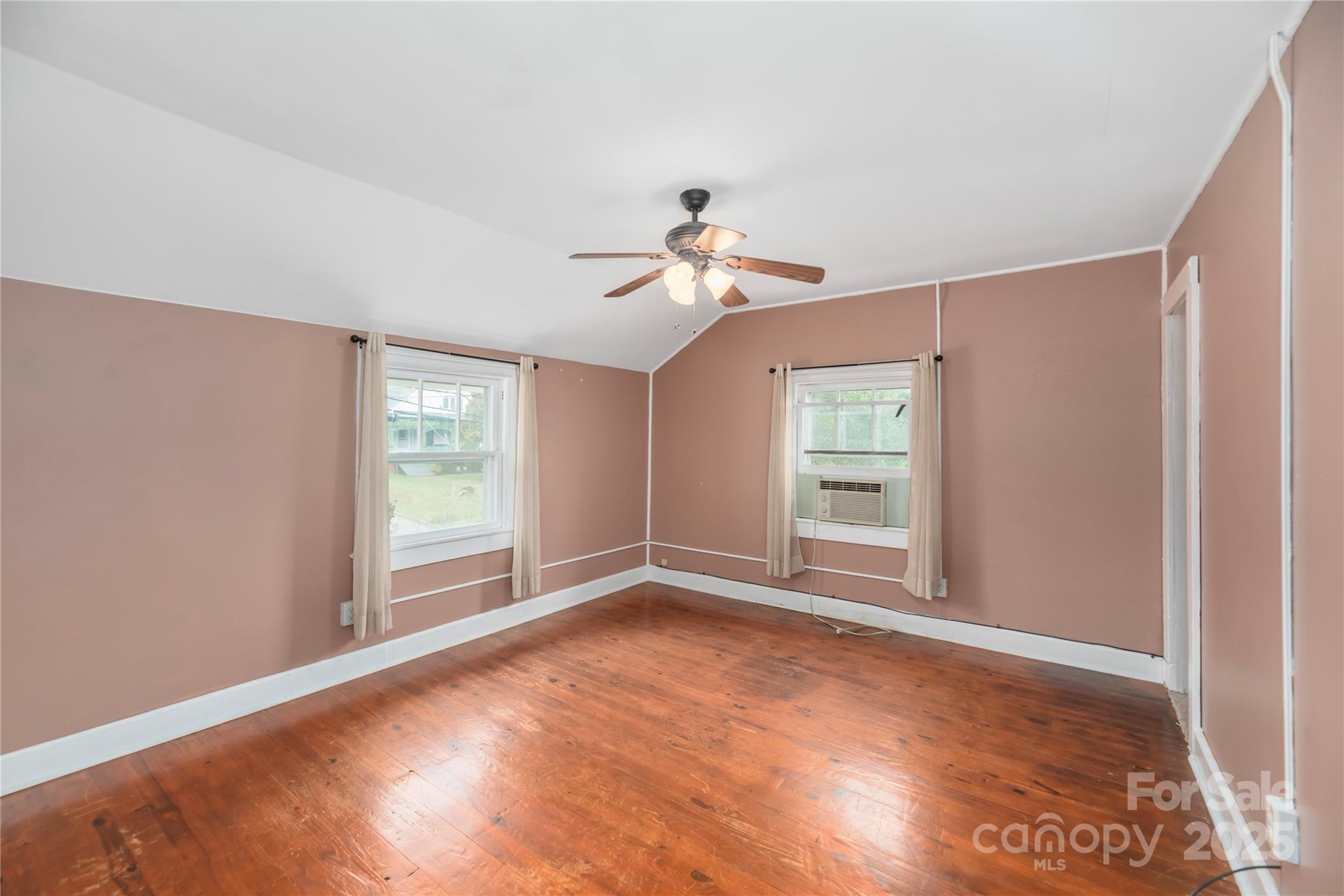 589 Pisgah Drive Property Photo 18