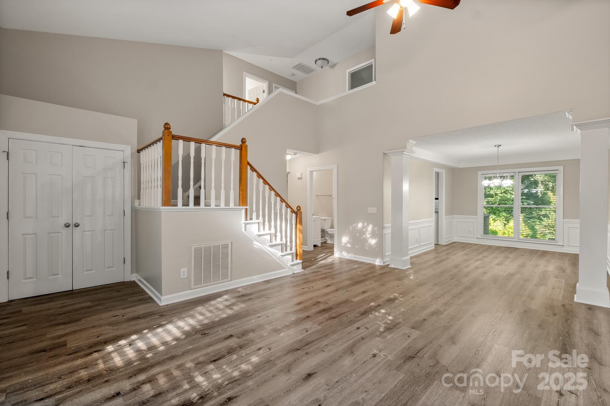 4908 Benthaven Lane Property Photo 4