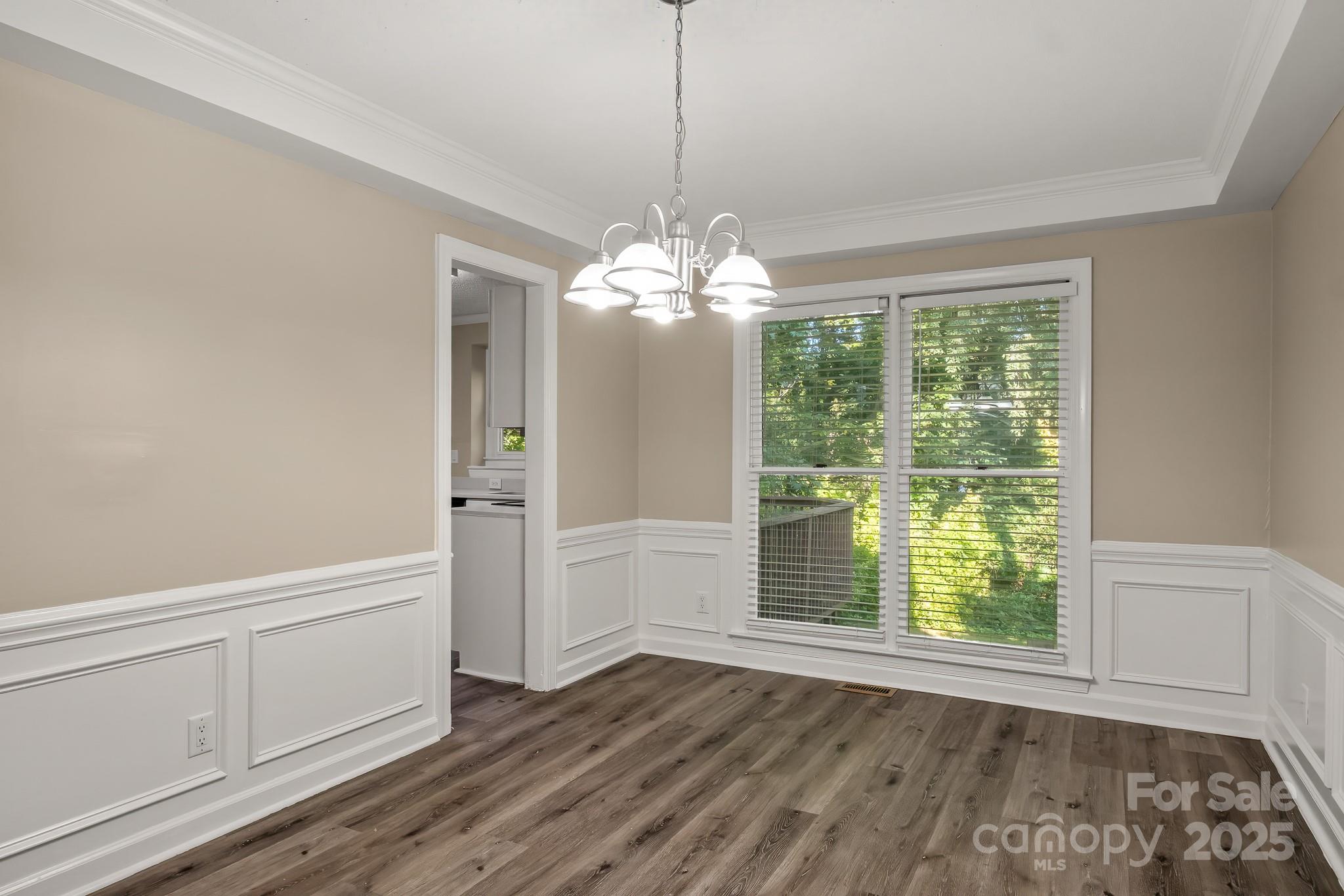 4908 Benthaven Lane Property Photo 5