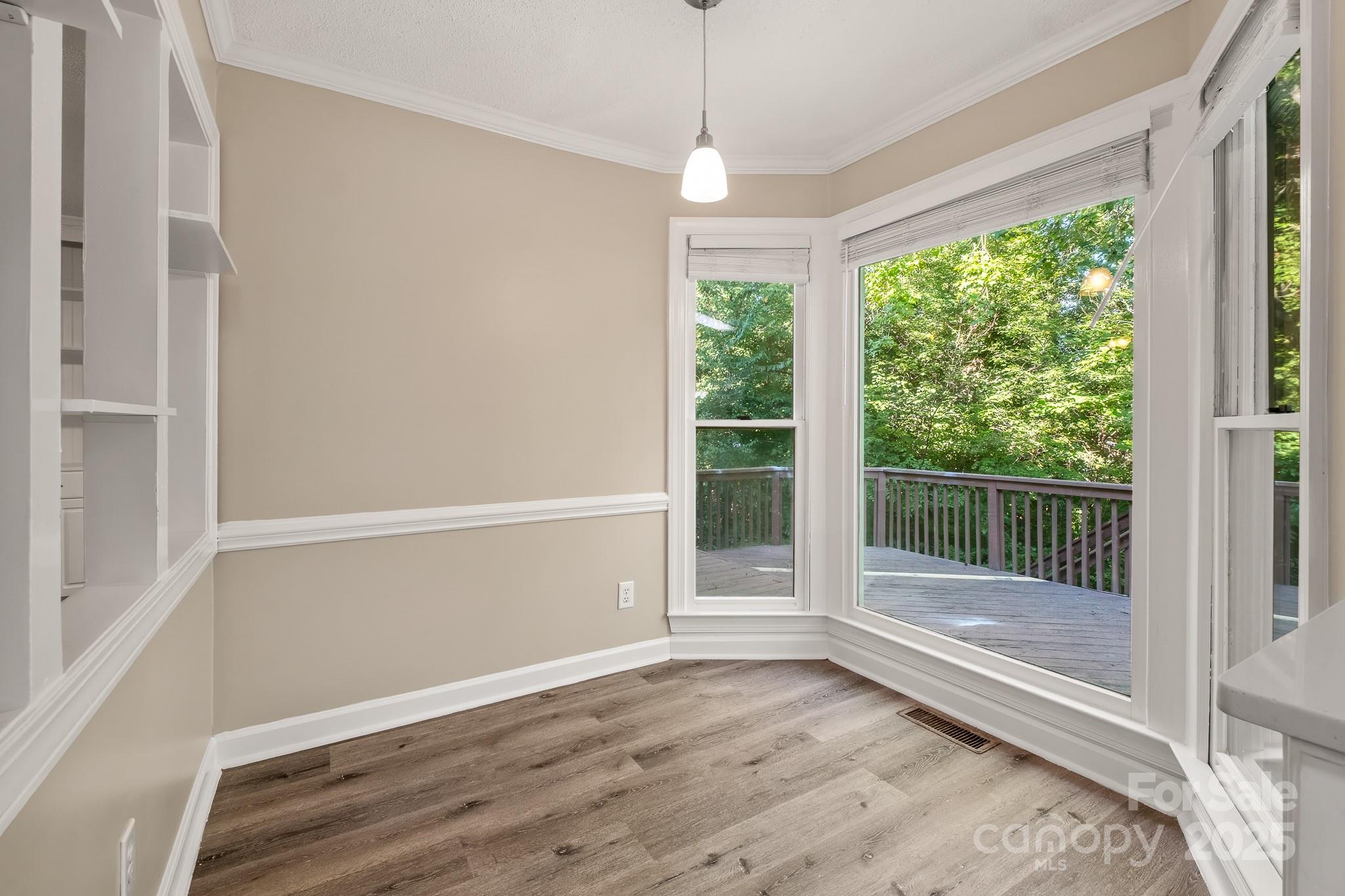 4908 Benthaven Lane Property Photo 10