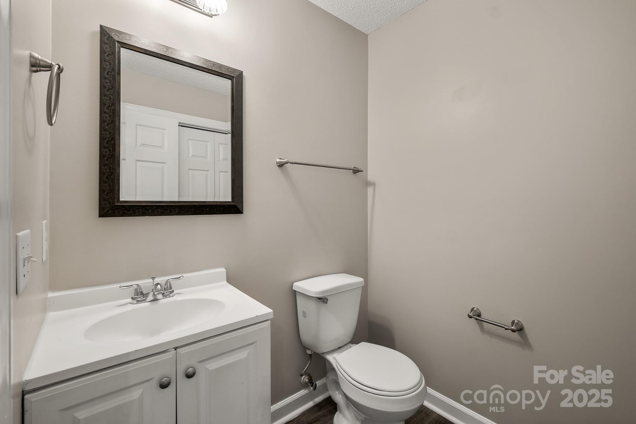 4908 Benthaven Lane Property Photo 11