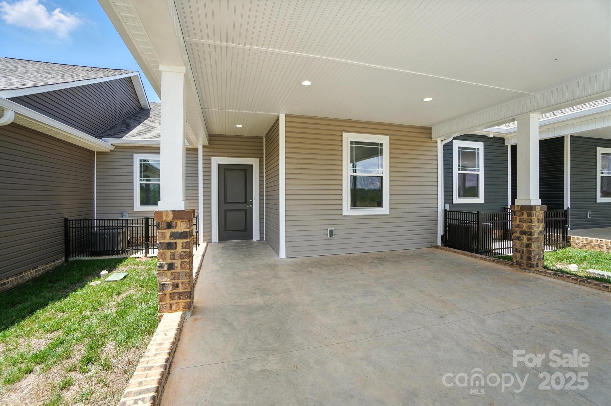1524 29th Street Property Photo 4