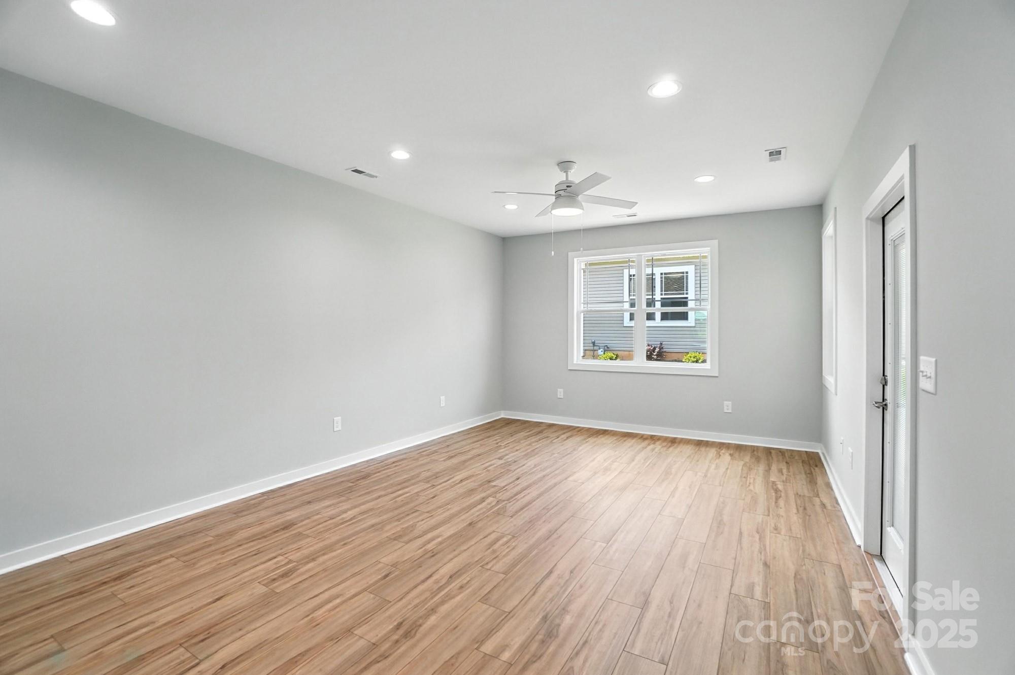 1524 29th Street Property Photo 18
