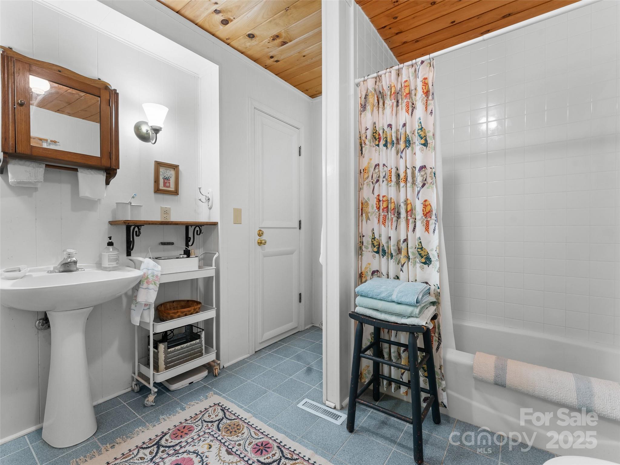 210 Ballard Road Property Photo 20