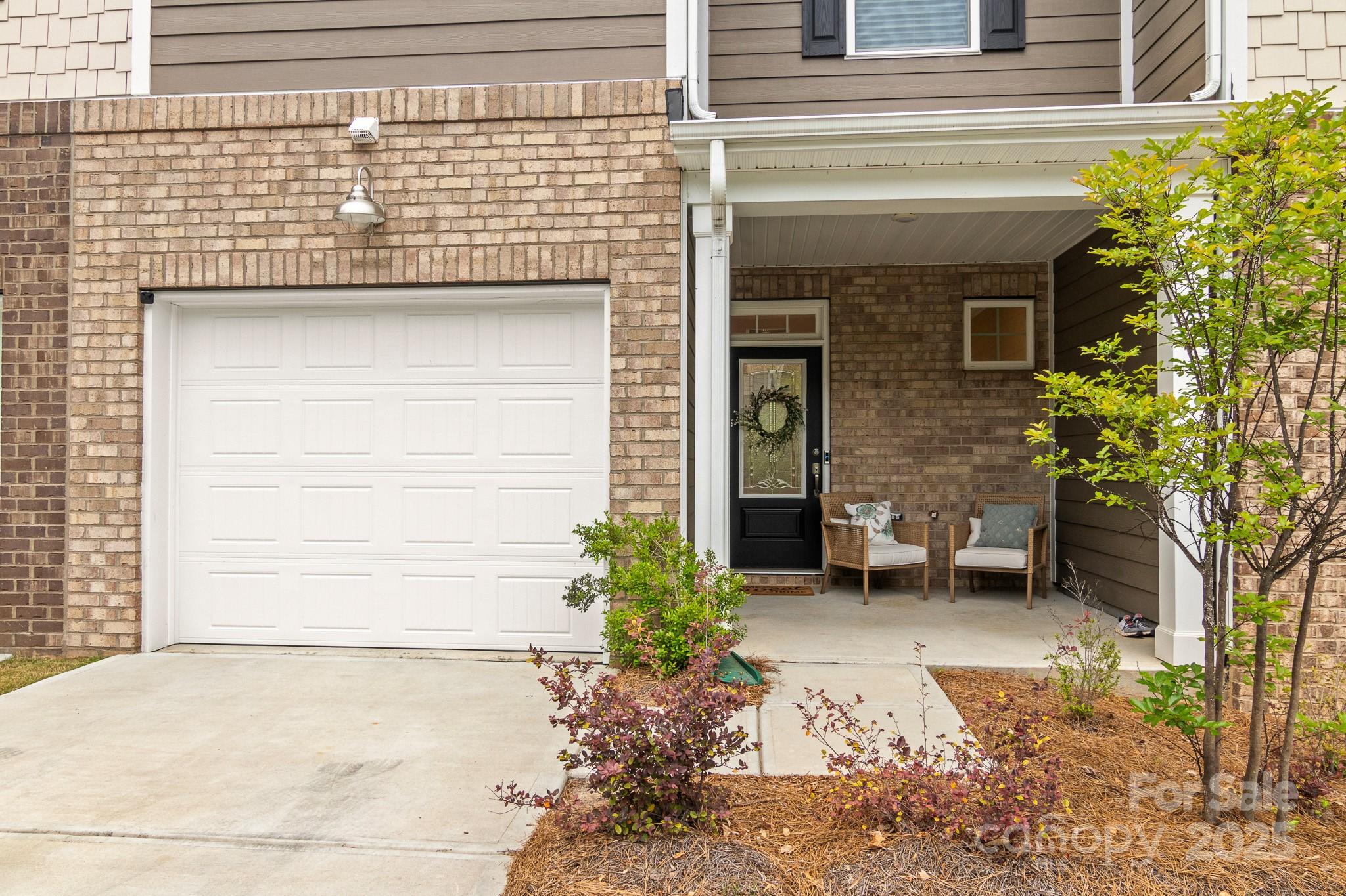 804 Gable Oak Lane Property Photo 3