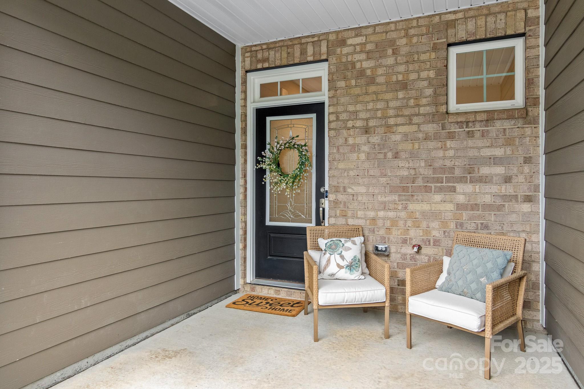 804 Gable Oak Lane Property Photo 4