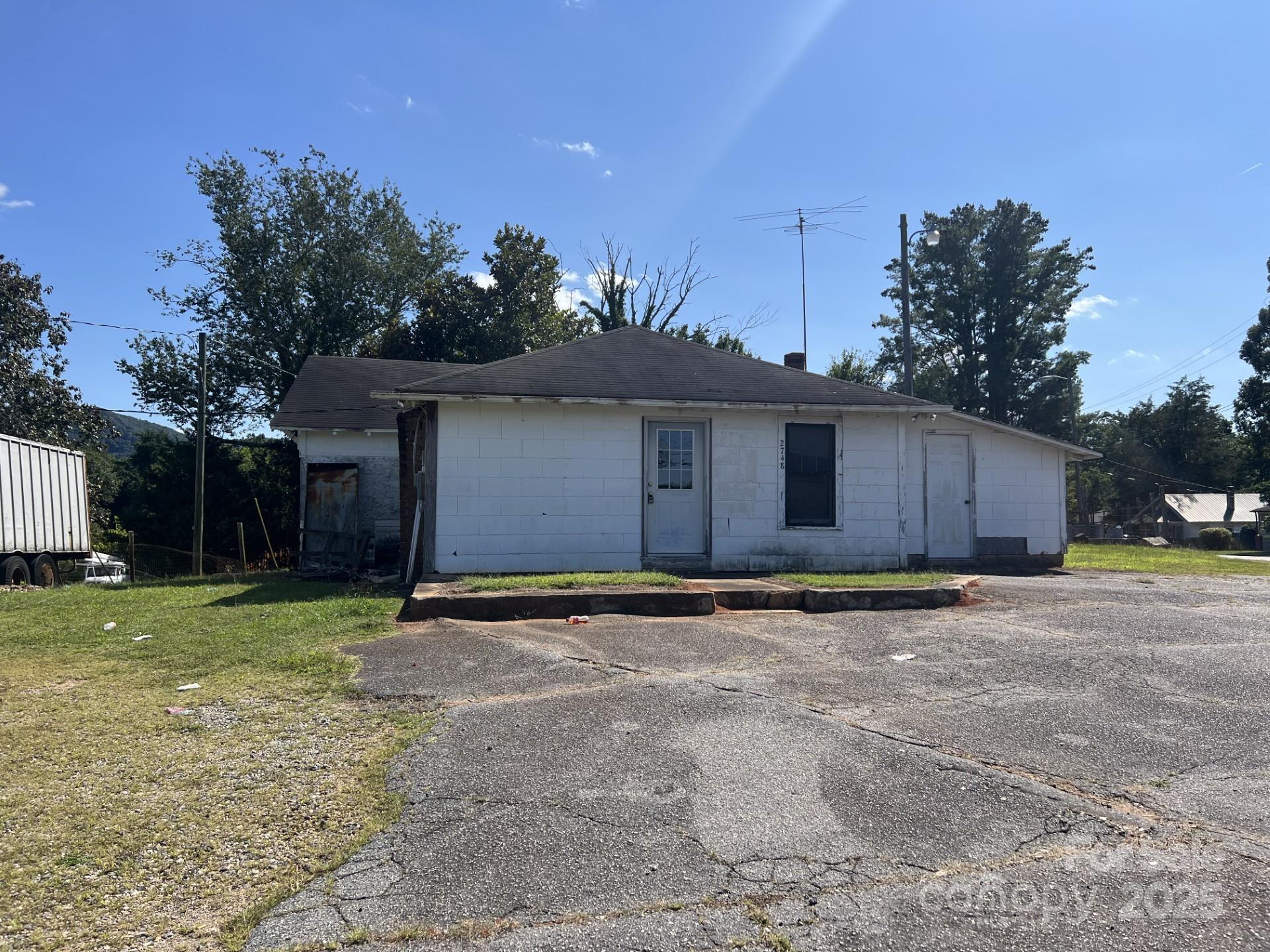 2748 Us 70 Highway Property Photo 1