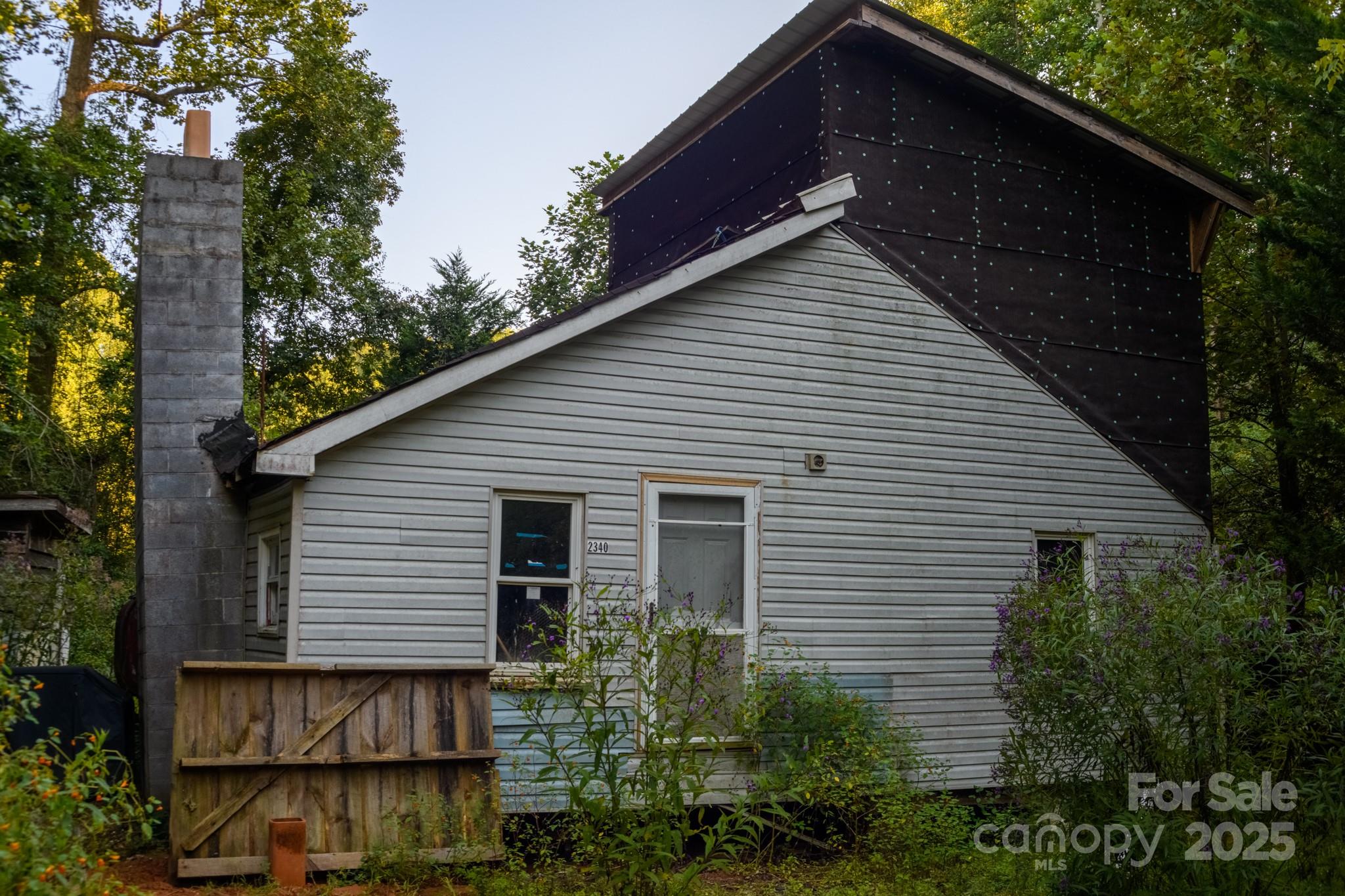 2340 Twin Poplars Lane Property Photo 17