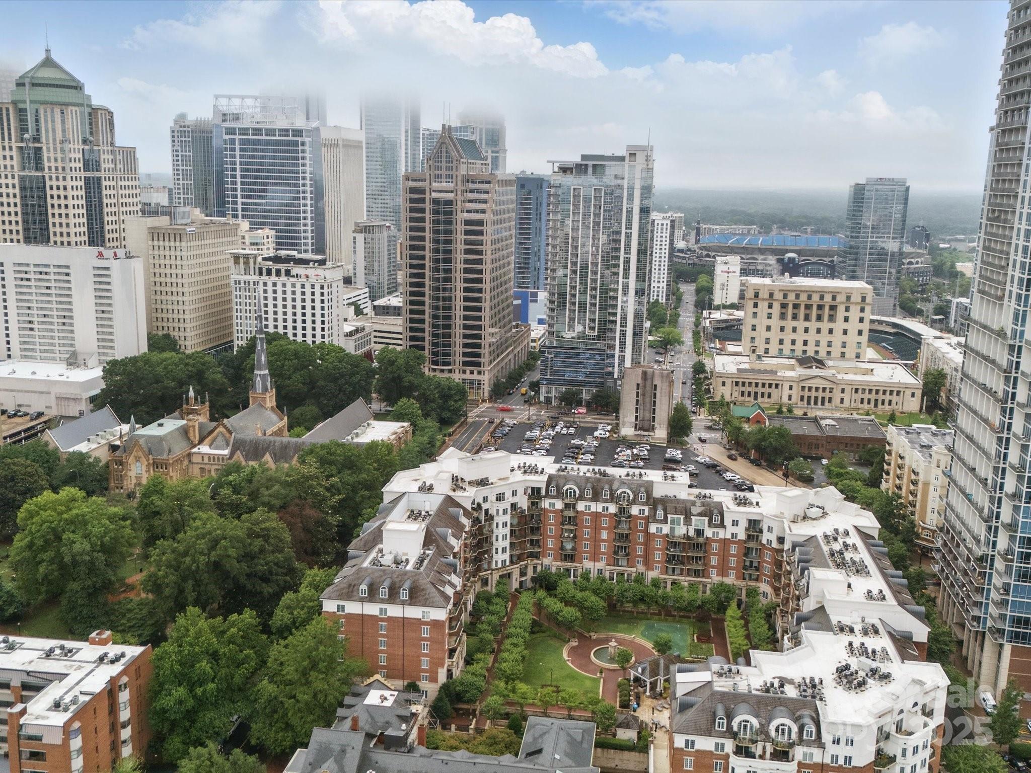 300 W 5th Street 339 Property Photo 2