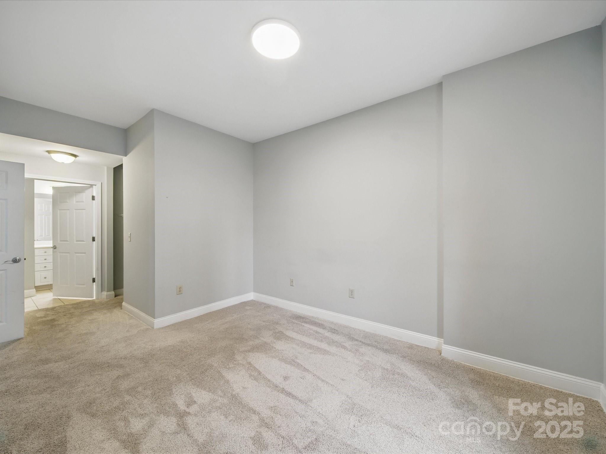 300 W 5th Street 339 Property Photo 19