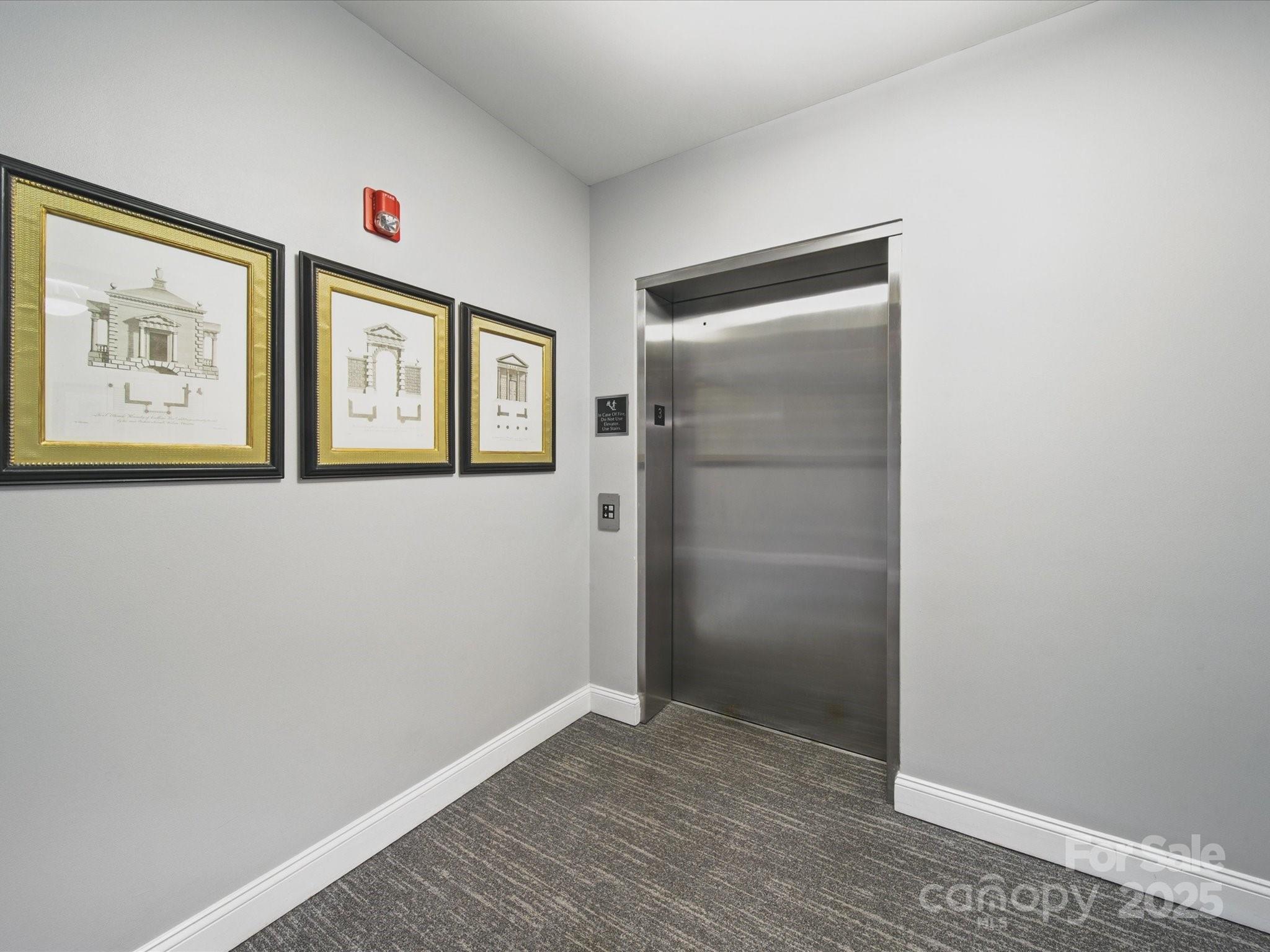 300 W 5th Street 339 Property Photo 25