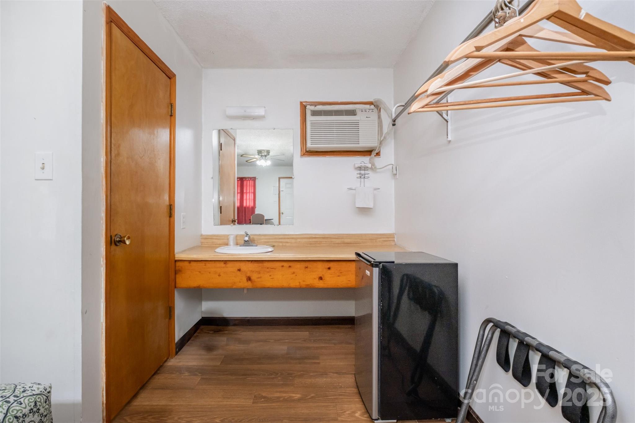 6834 Wilkinson Boulevard Property Photo 32
