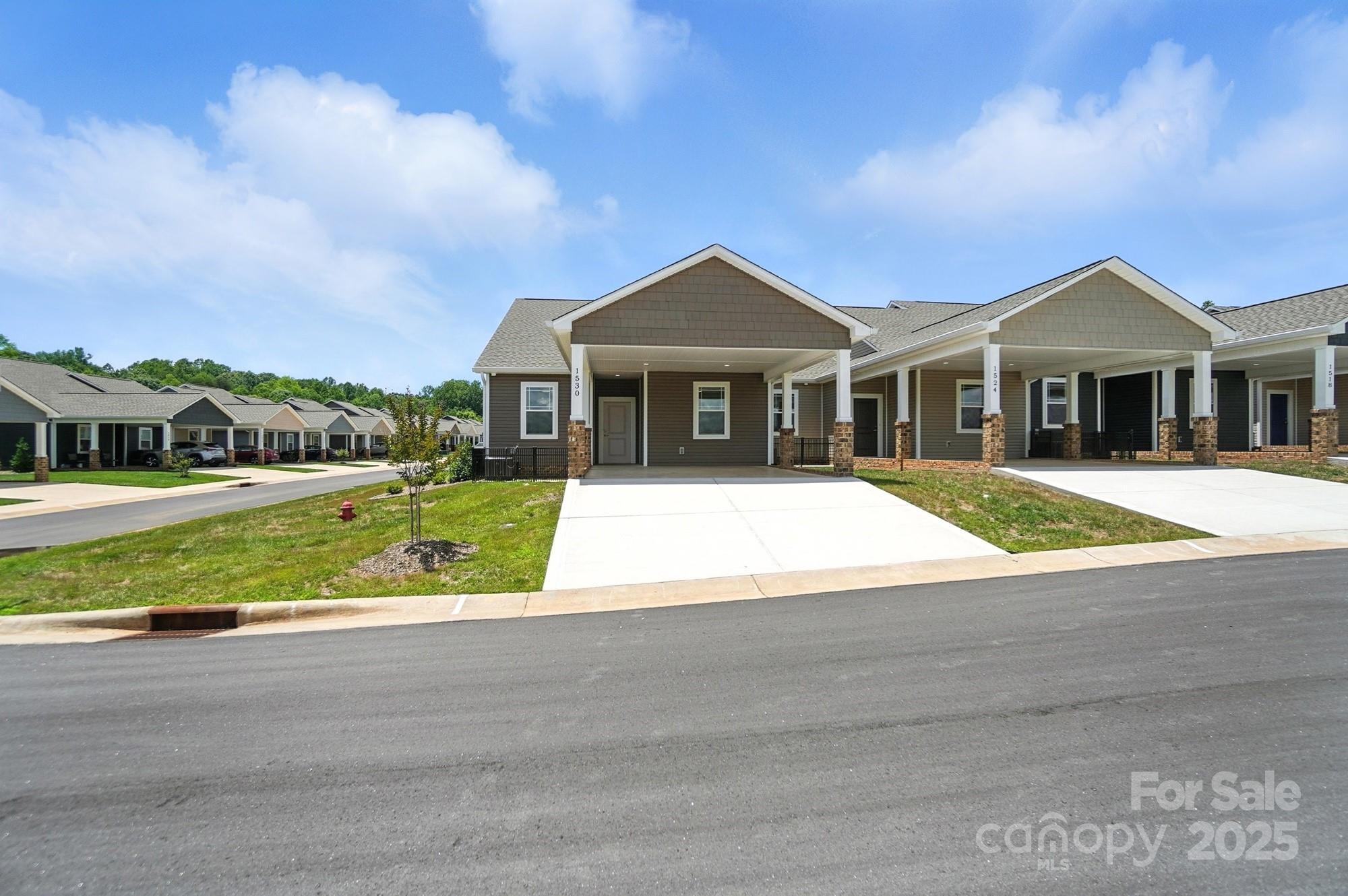 1530 29th Street Property Photo 2