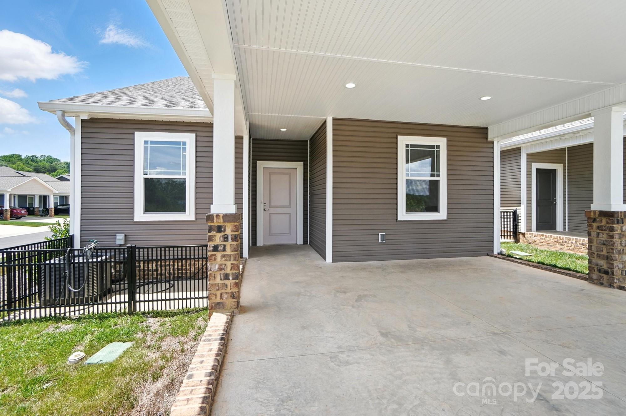 1530 29th Street Property Photo 3