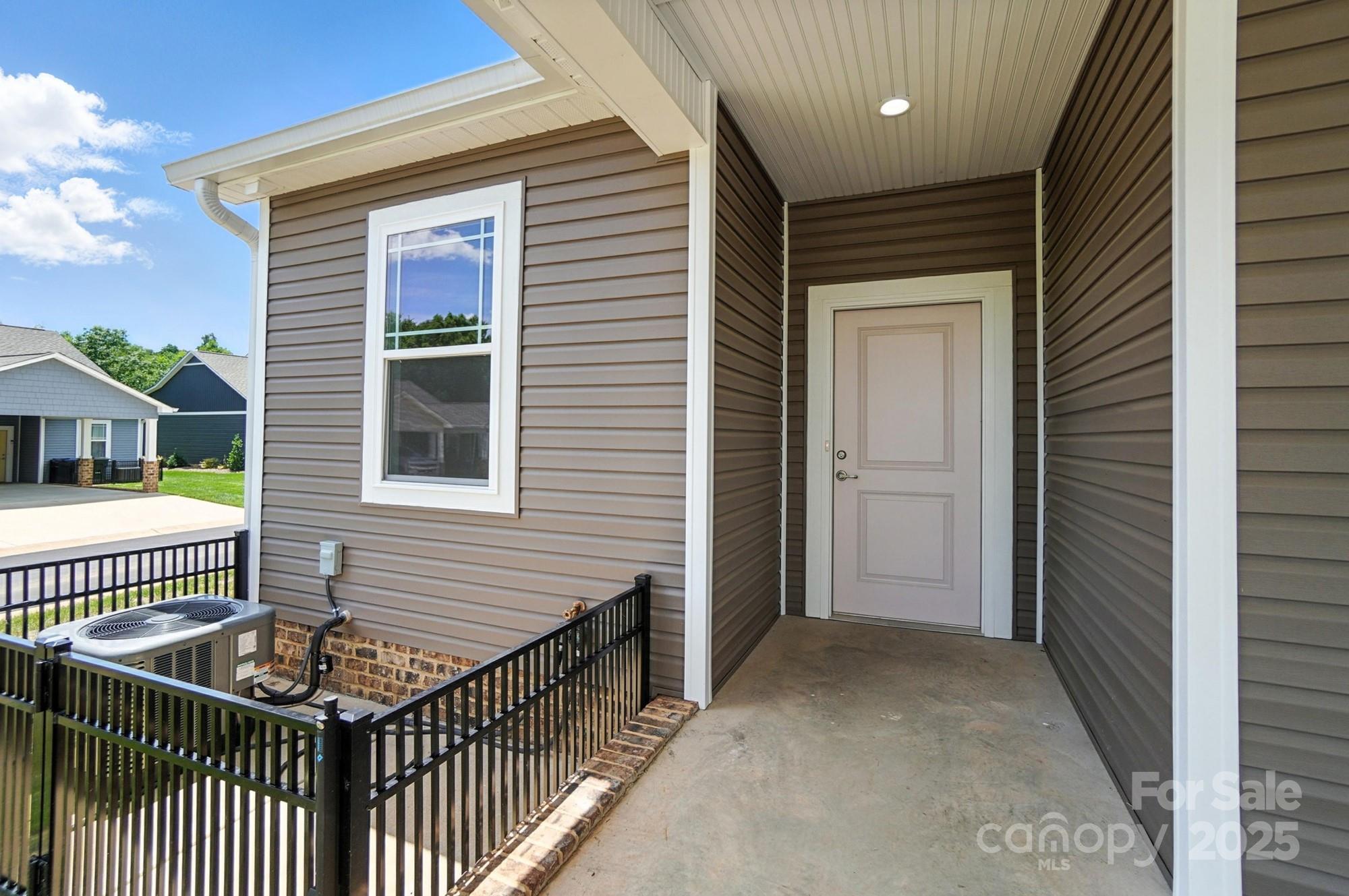 1530 29th Street Property Photo 4