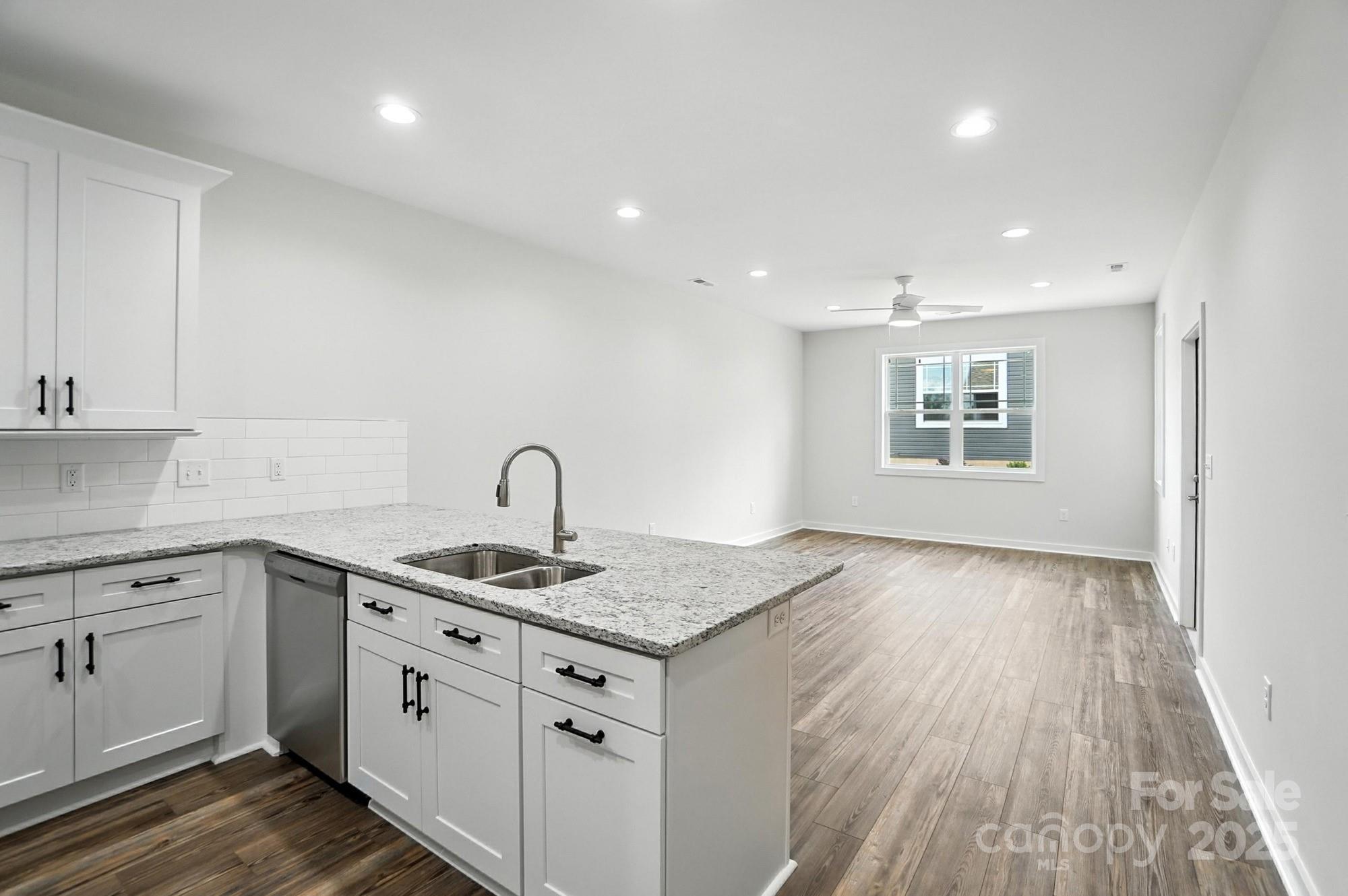 1530 29th Street Property Photo 8