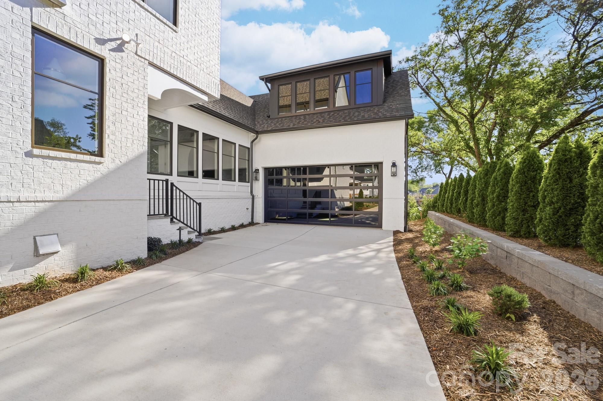 216 Walnut Street Property Photo 2