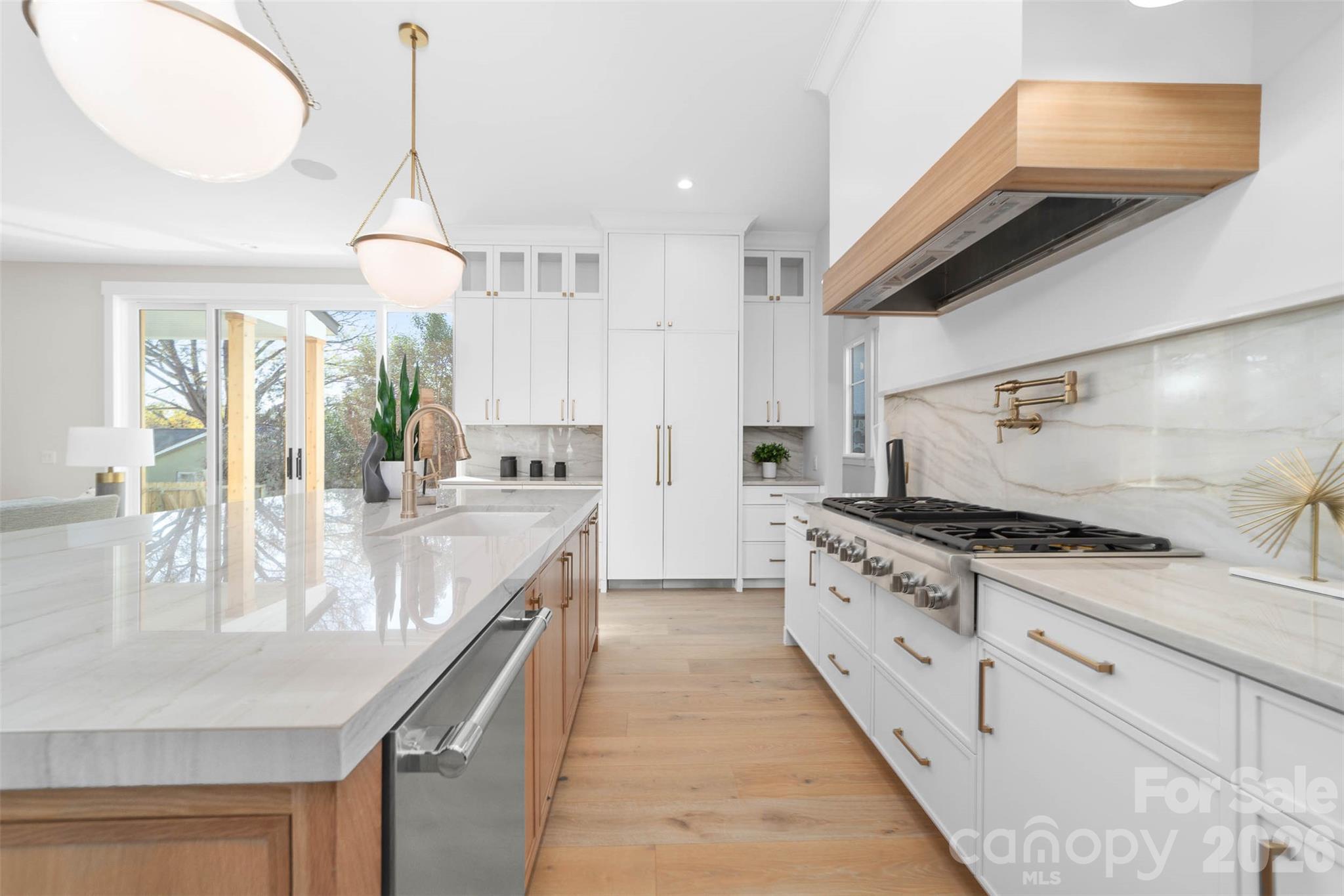 216 Walnut Street Property Photo 8