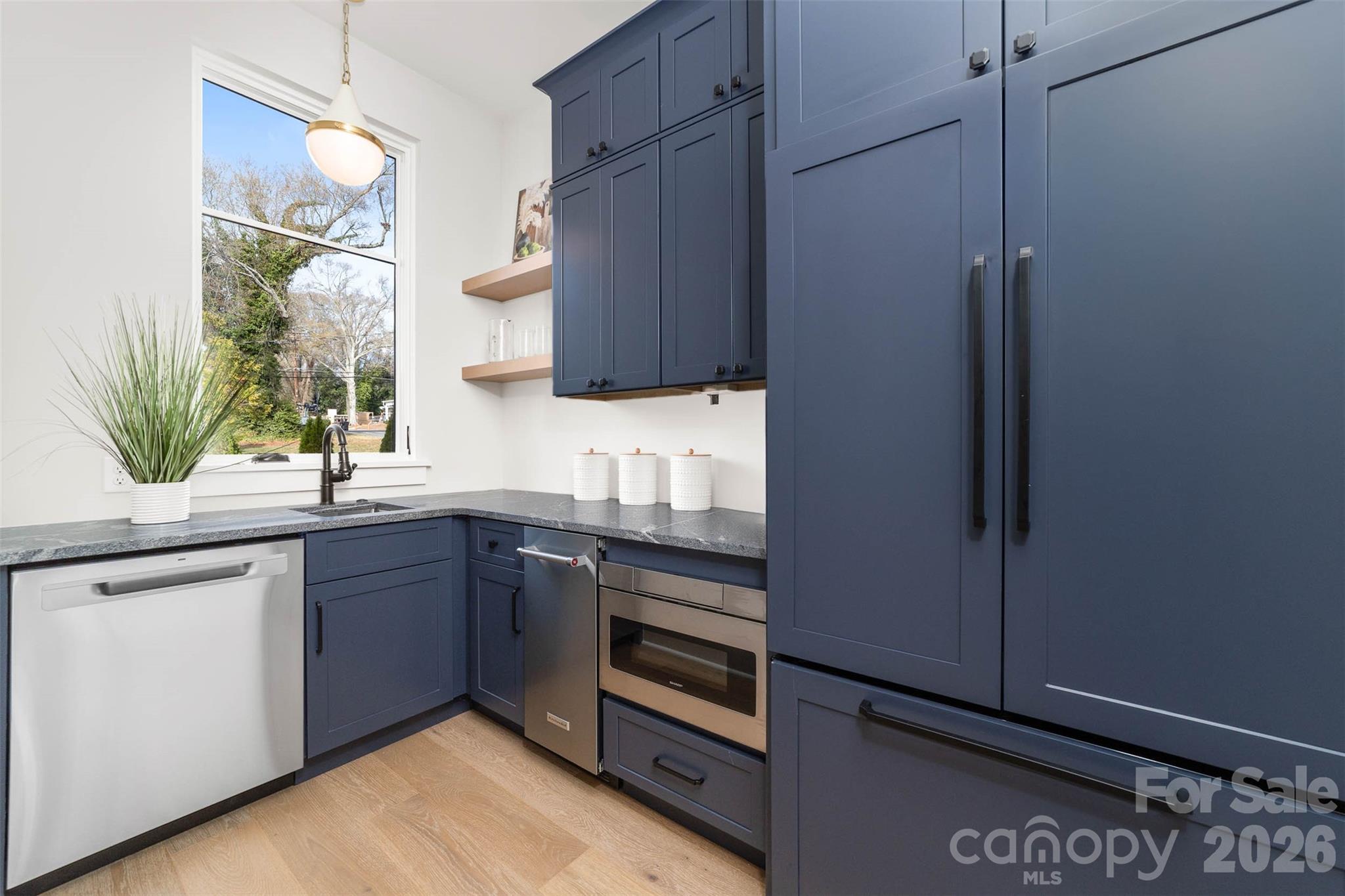 216 Walnut Street Property Photo 13
