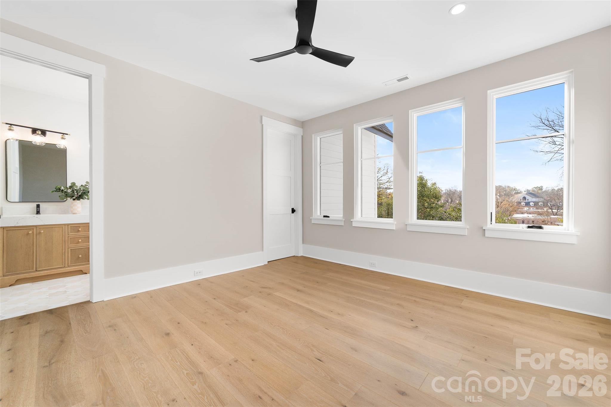 216 Walnut Street Property Photo 31