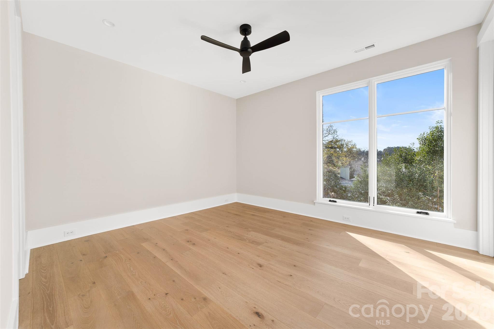216 Walnut Street Property Photo 35