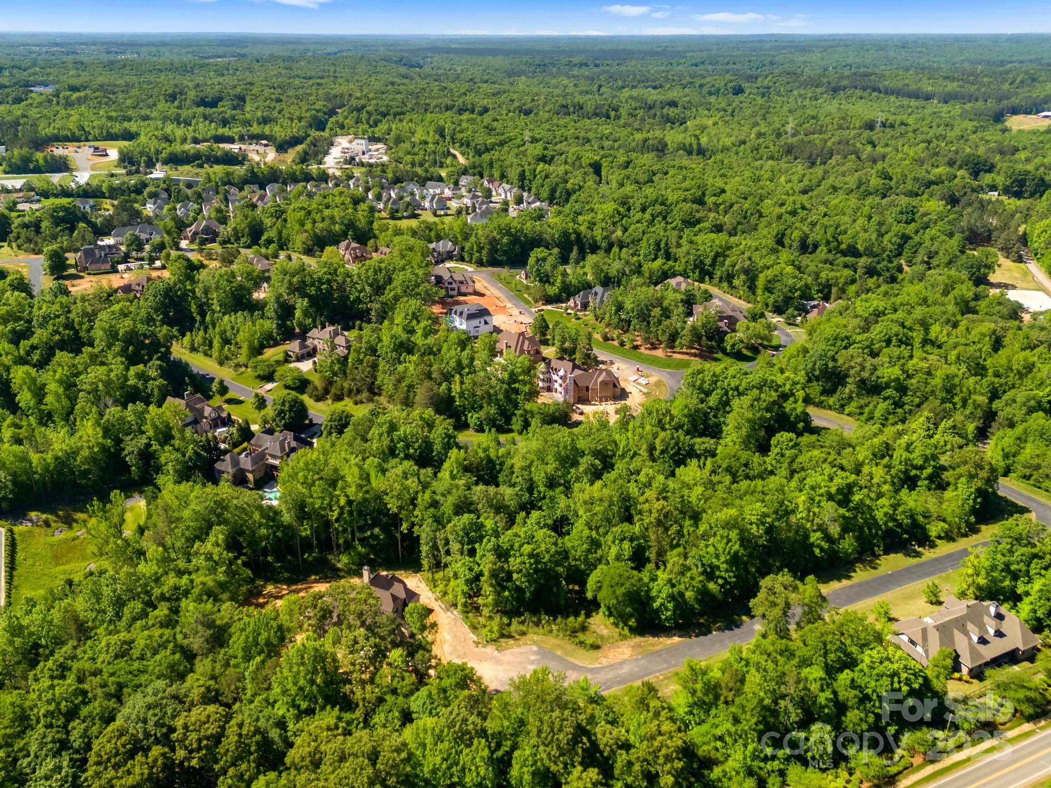 5152 Longbrooke Court Property Photo 4