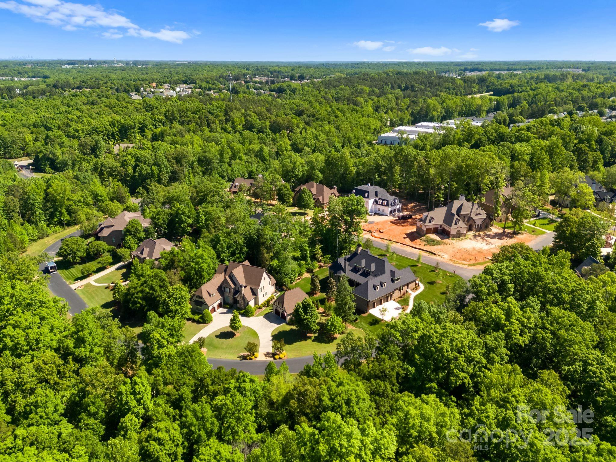 5152 Longbrooke Court Property Photo 8