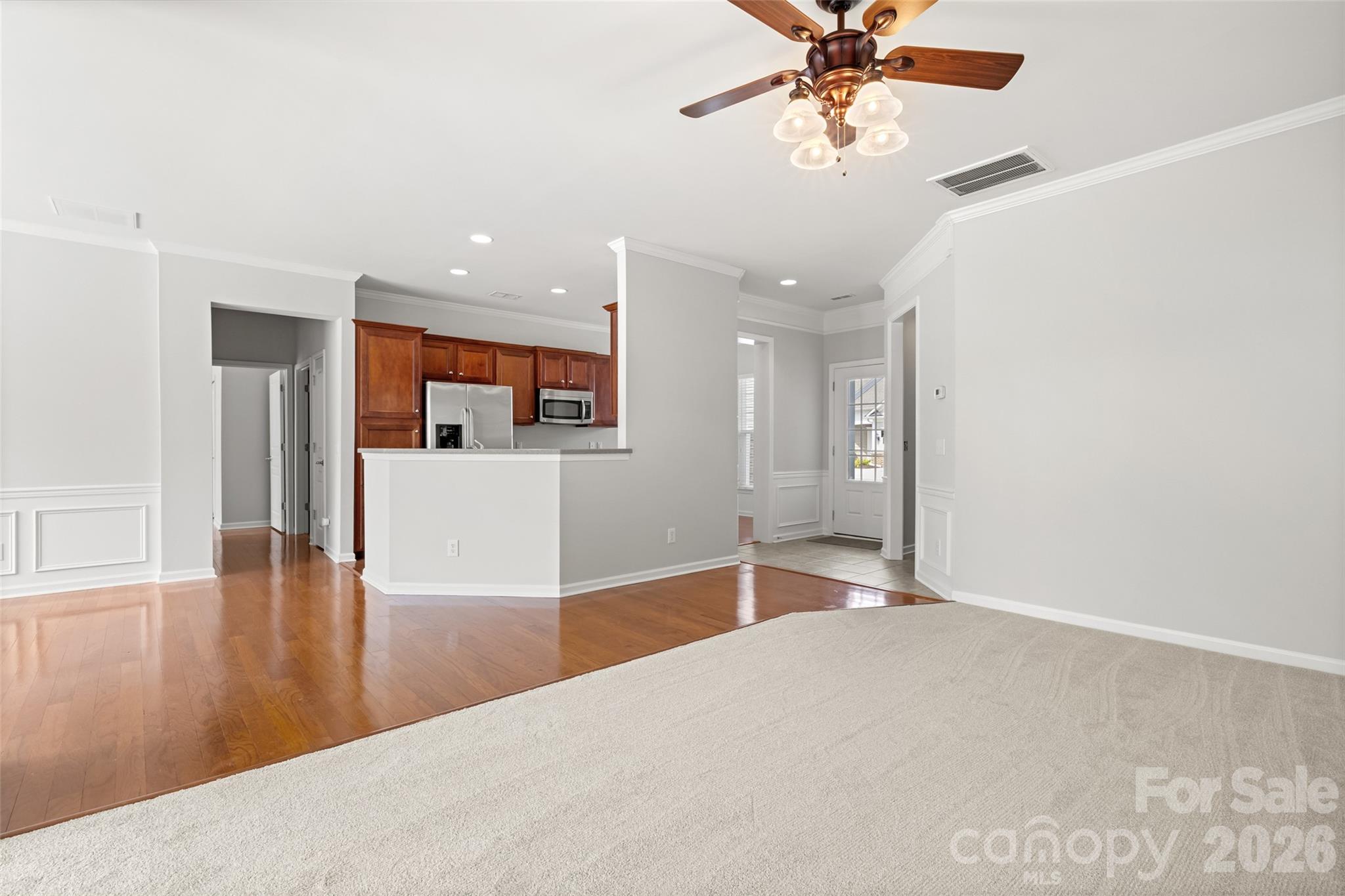 33128 Tanager Court Property Photo 4