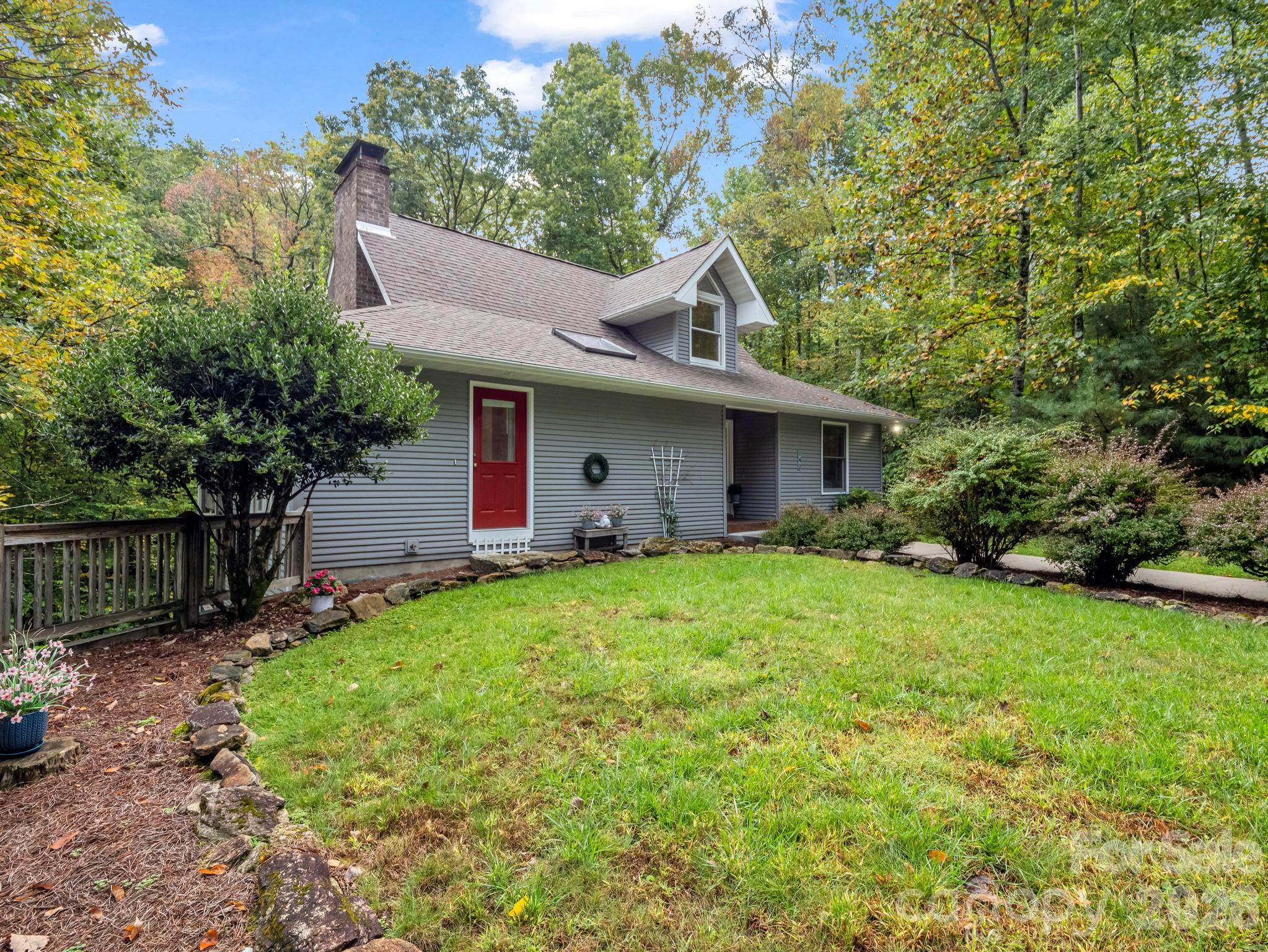 142 Winterview Trail Property Photo 5