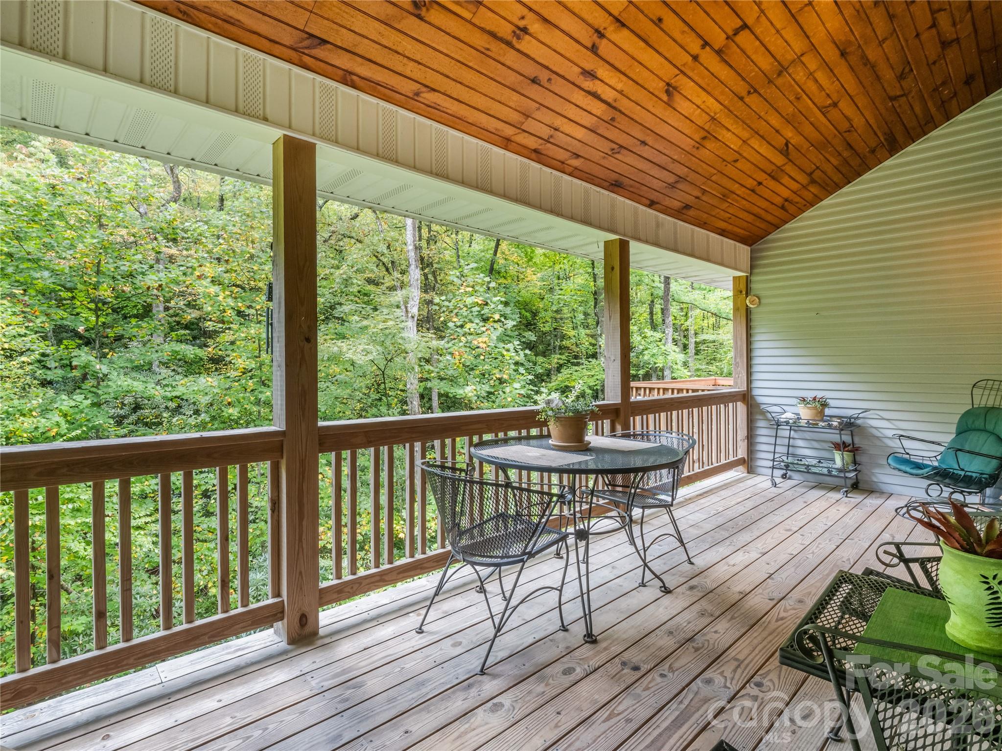 142 Winterview Trail Property Photo 18