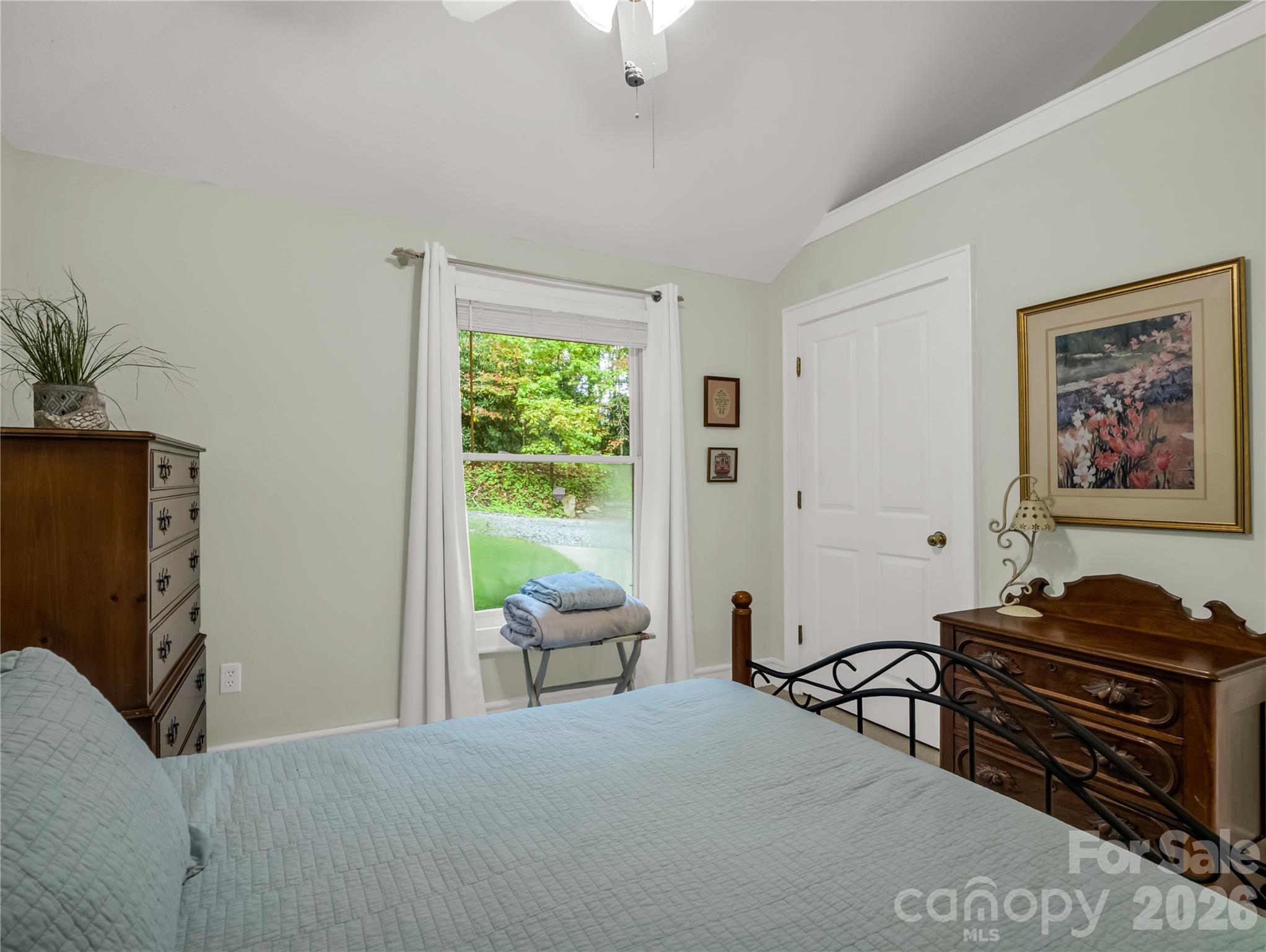 142 Winterview Trail Property Photo 22