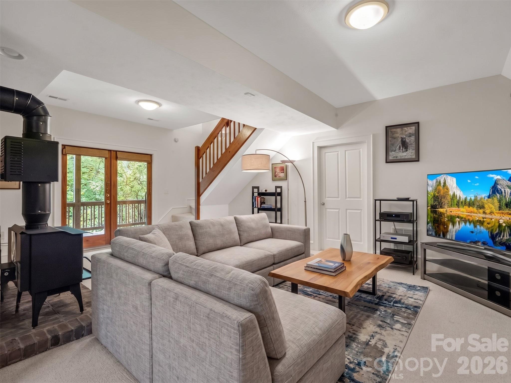 142 Winterview Trail Property Photo 29