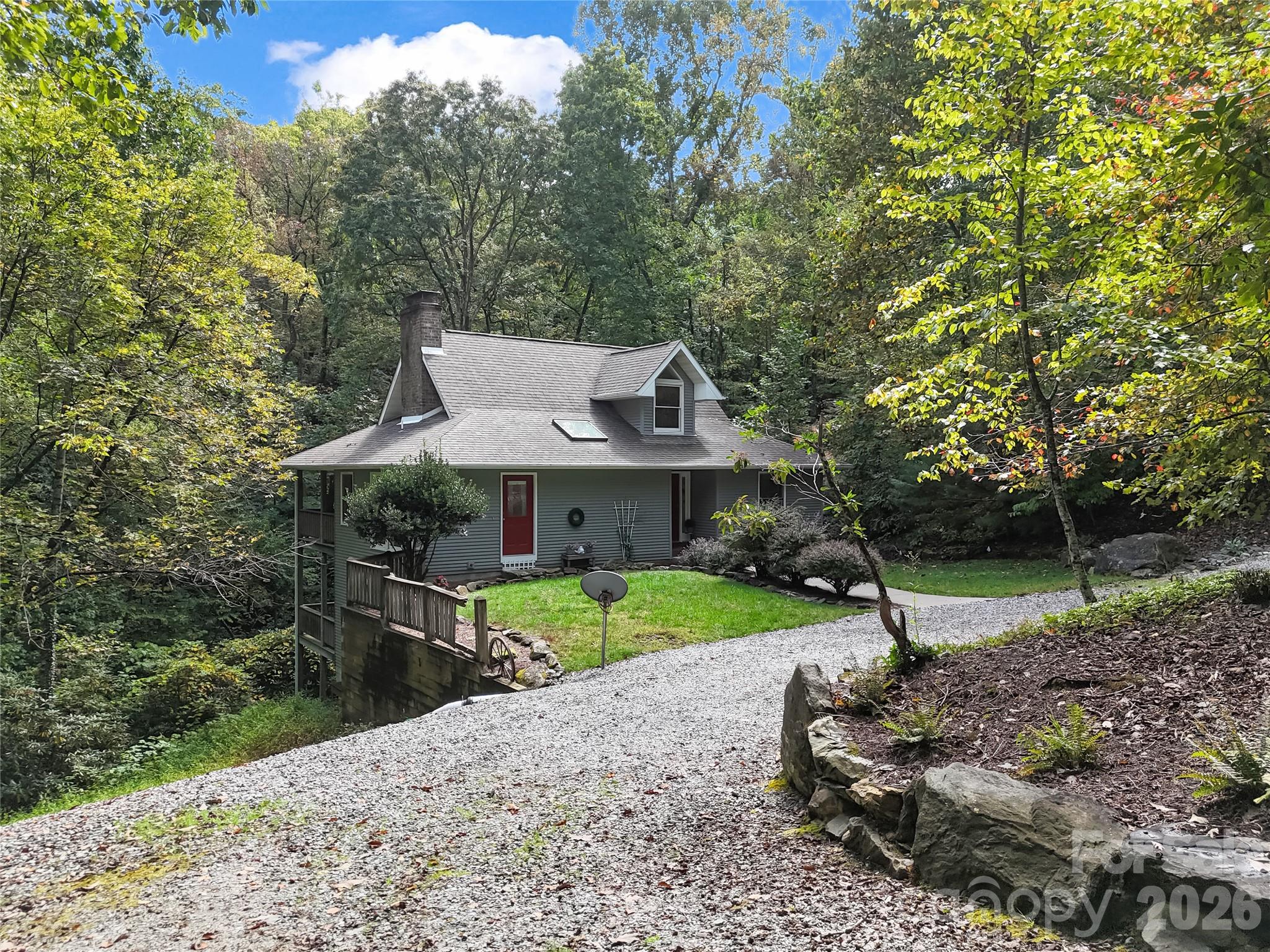 142 Winterview Trail Property Photo 33