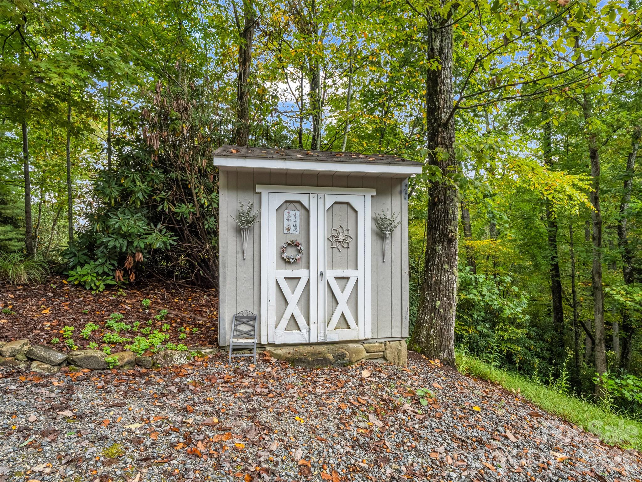 142 Winterview Trail Property Photo 34