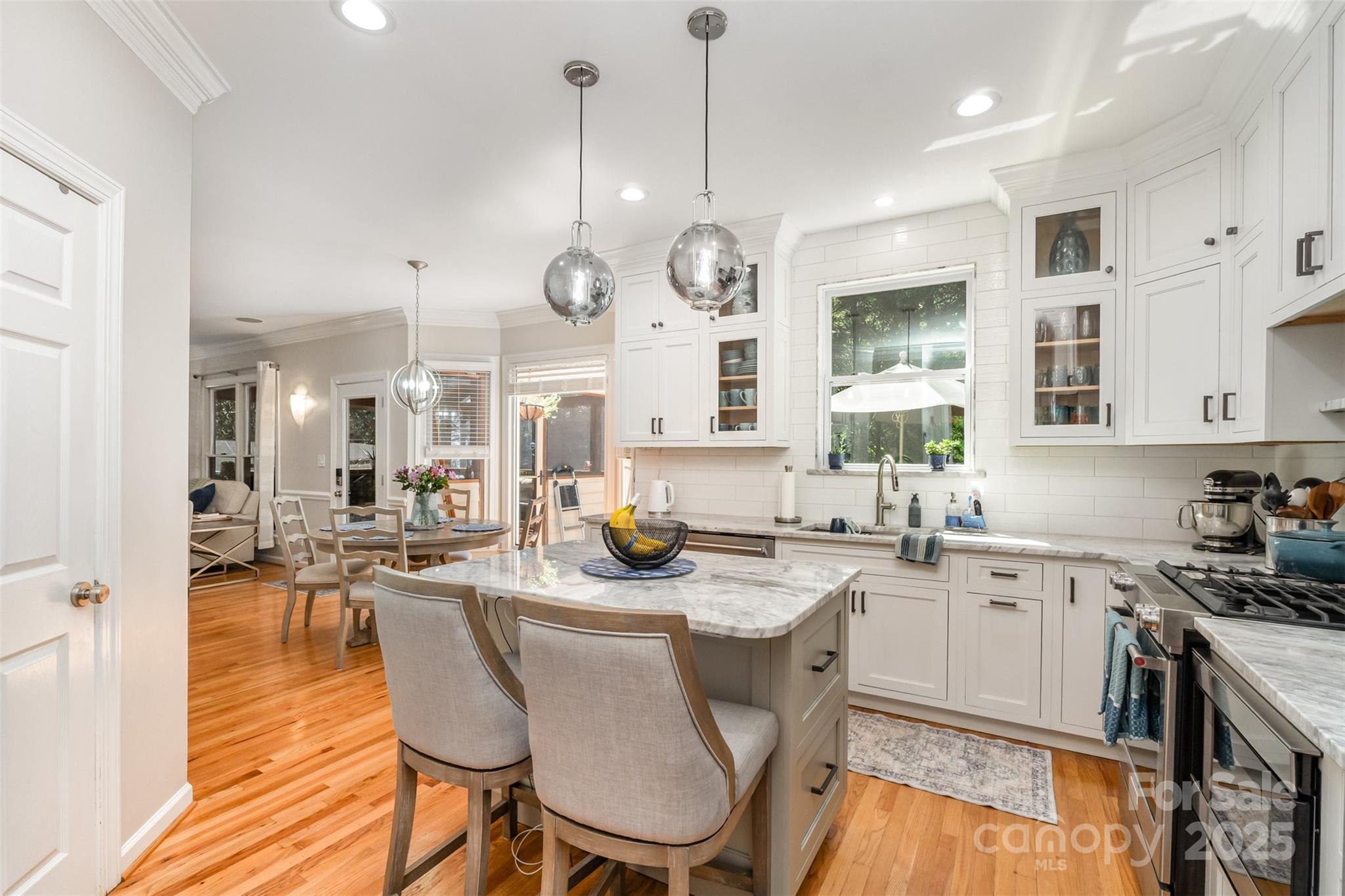 9008 Tartan Ridge Drive Property Photo 5