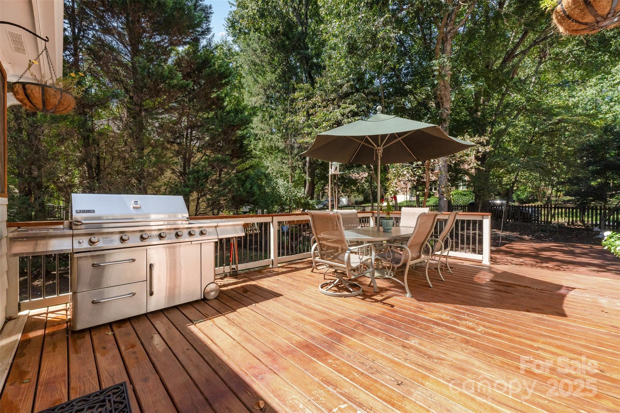 9008 Tartan Ridge Drive Property Photo 11