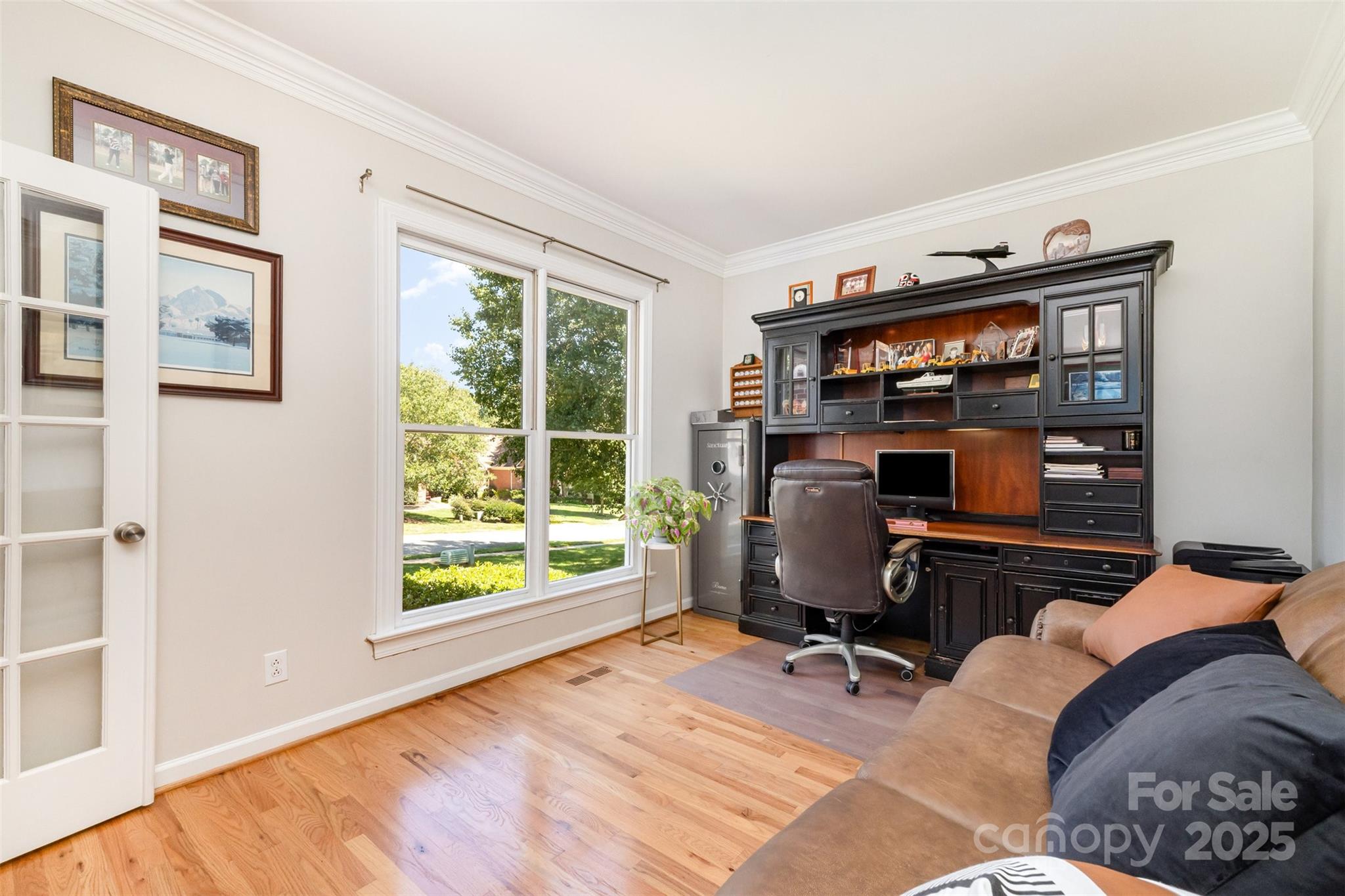 9008 Tartan Ridge Drive Property Photo 15