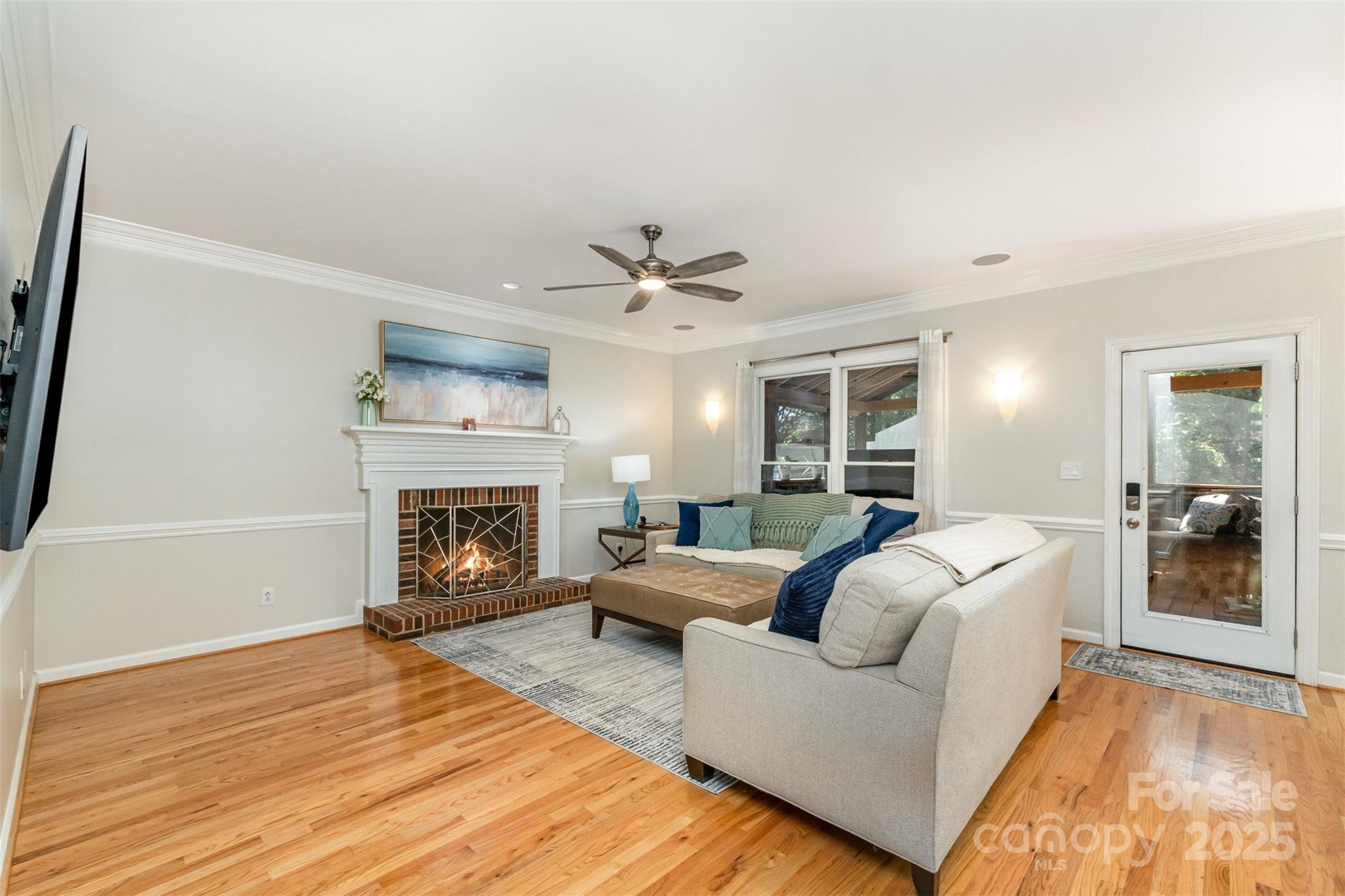 9008 Tartan Ridge Drive Property Photo 16