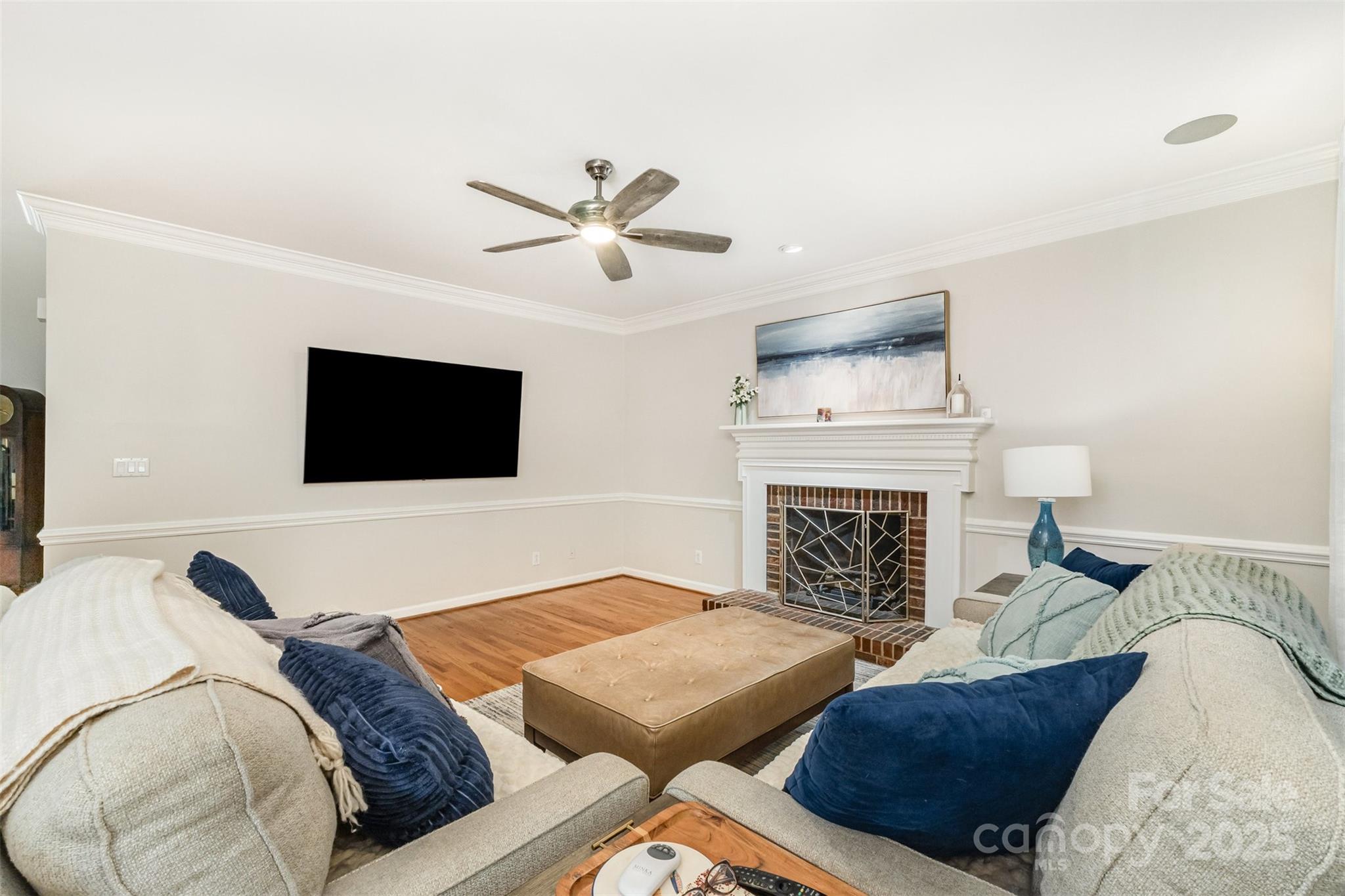 9008 Tartan Ridge Drive Property Photo 18