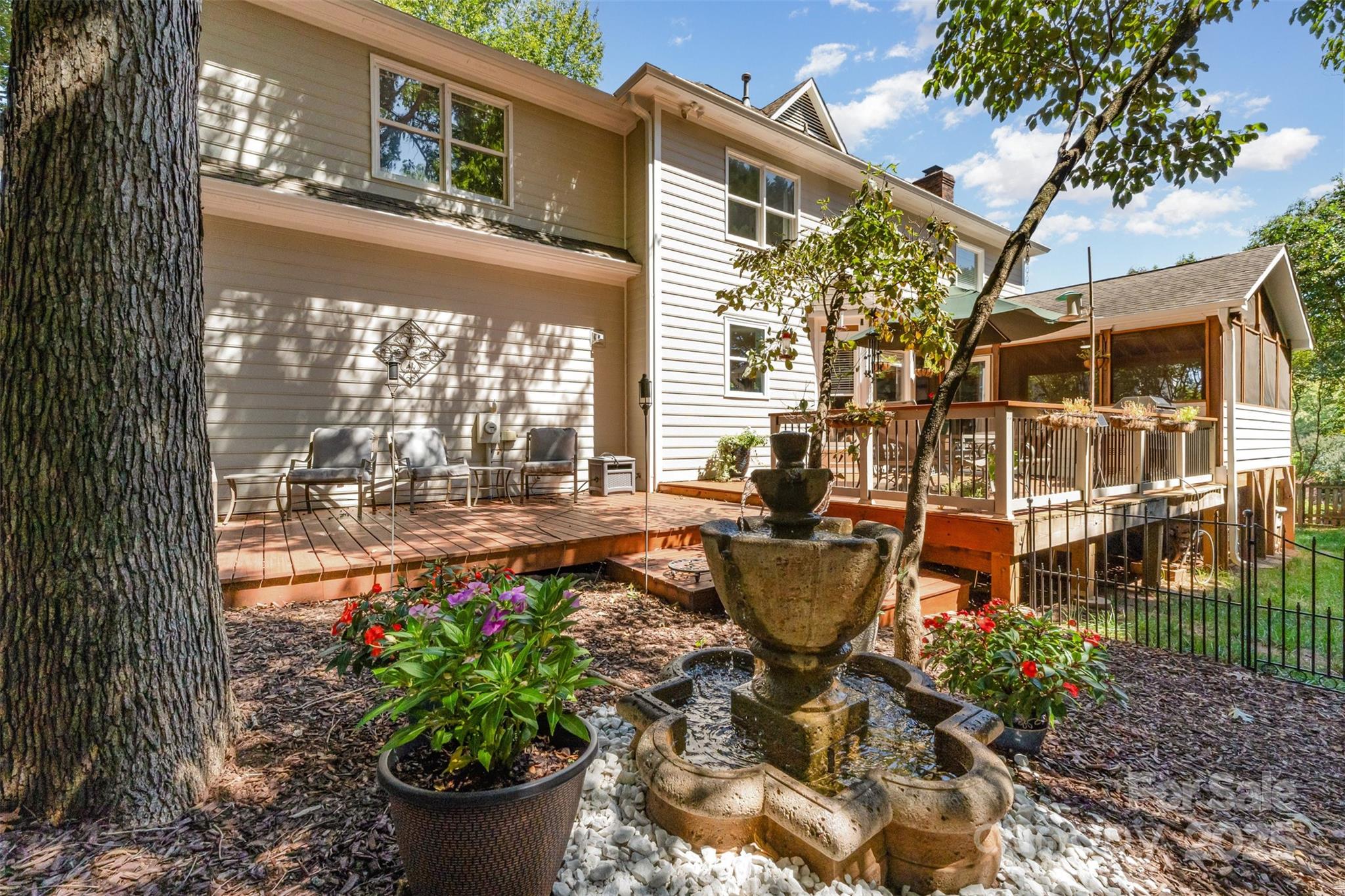 9008 Tartan Ridge Drive Property Photo 20