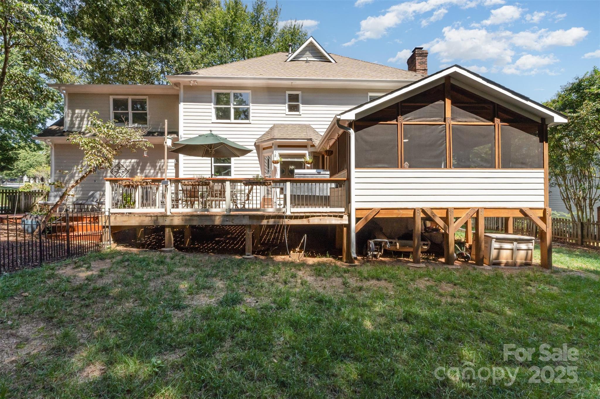 9008 Tartan Ridge Drive Property Photo 21