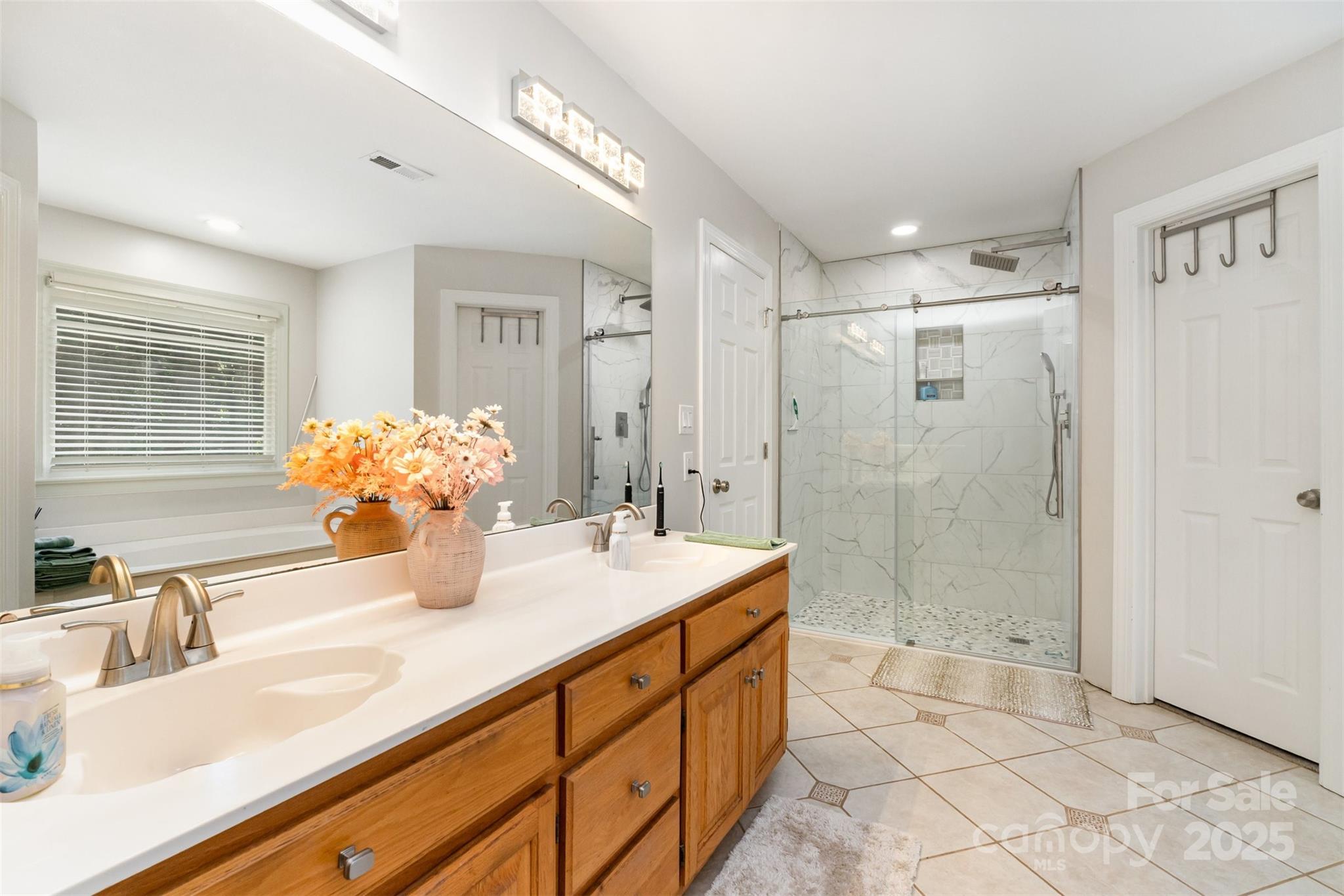 9008 Tartan Ridge Drive Property Photo 29