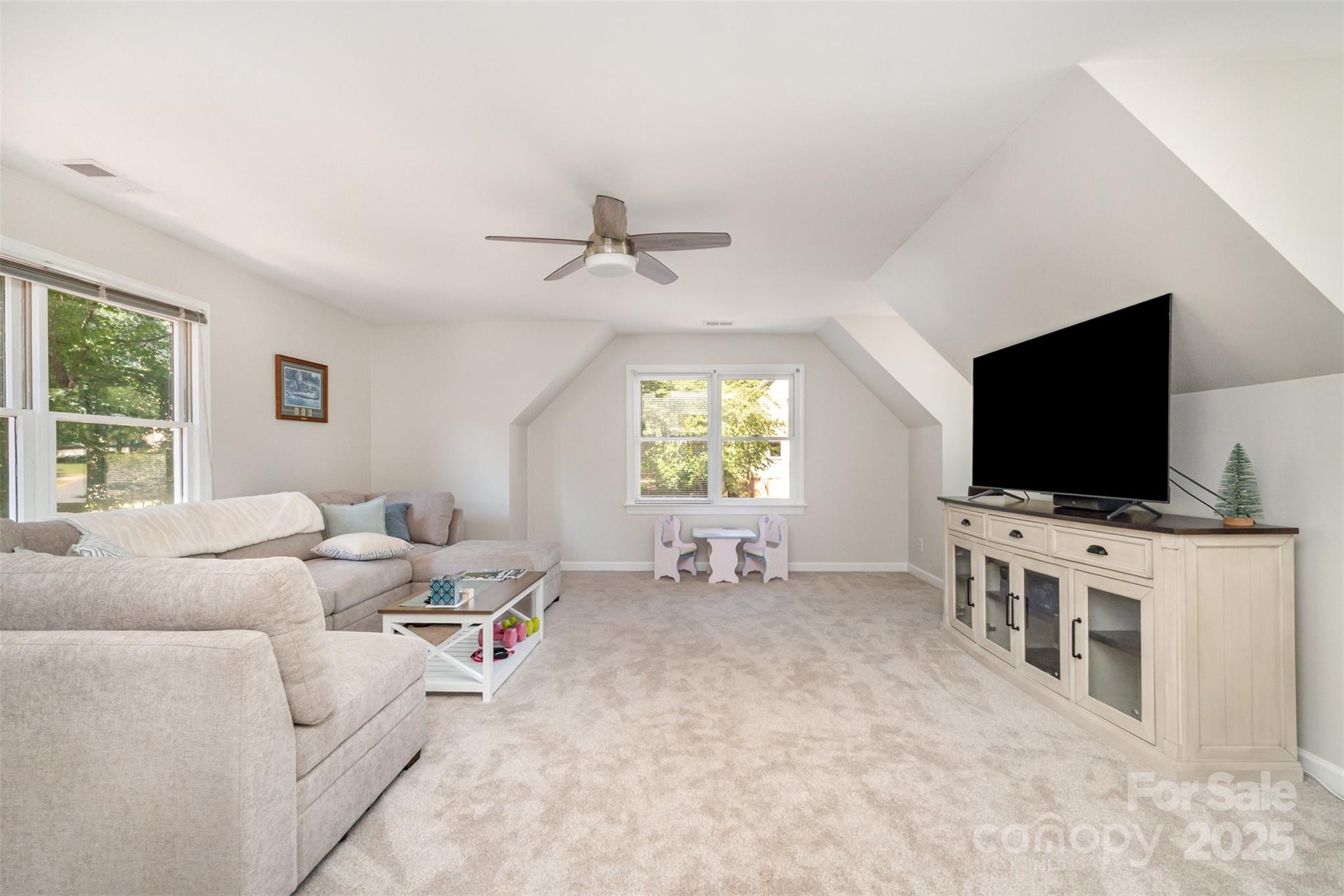 9008 Tartan Ridge Drive Property Photo 35