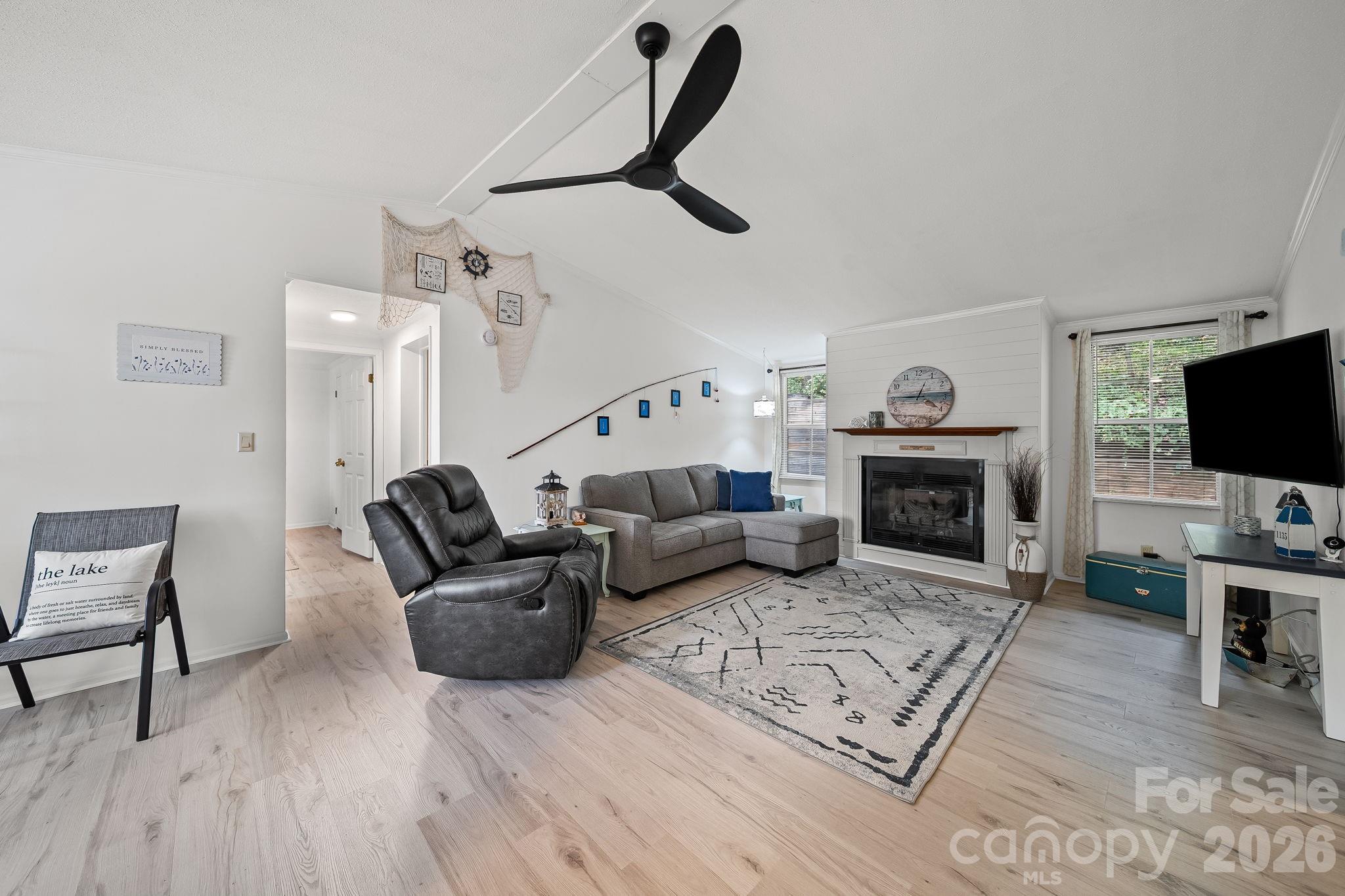 1135 Pinehaven Drive Property Photo 4
